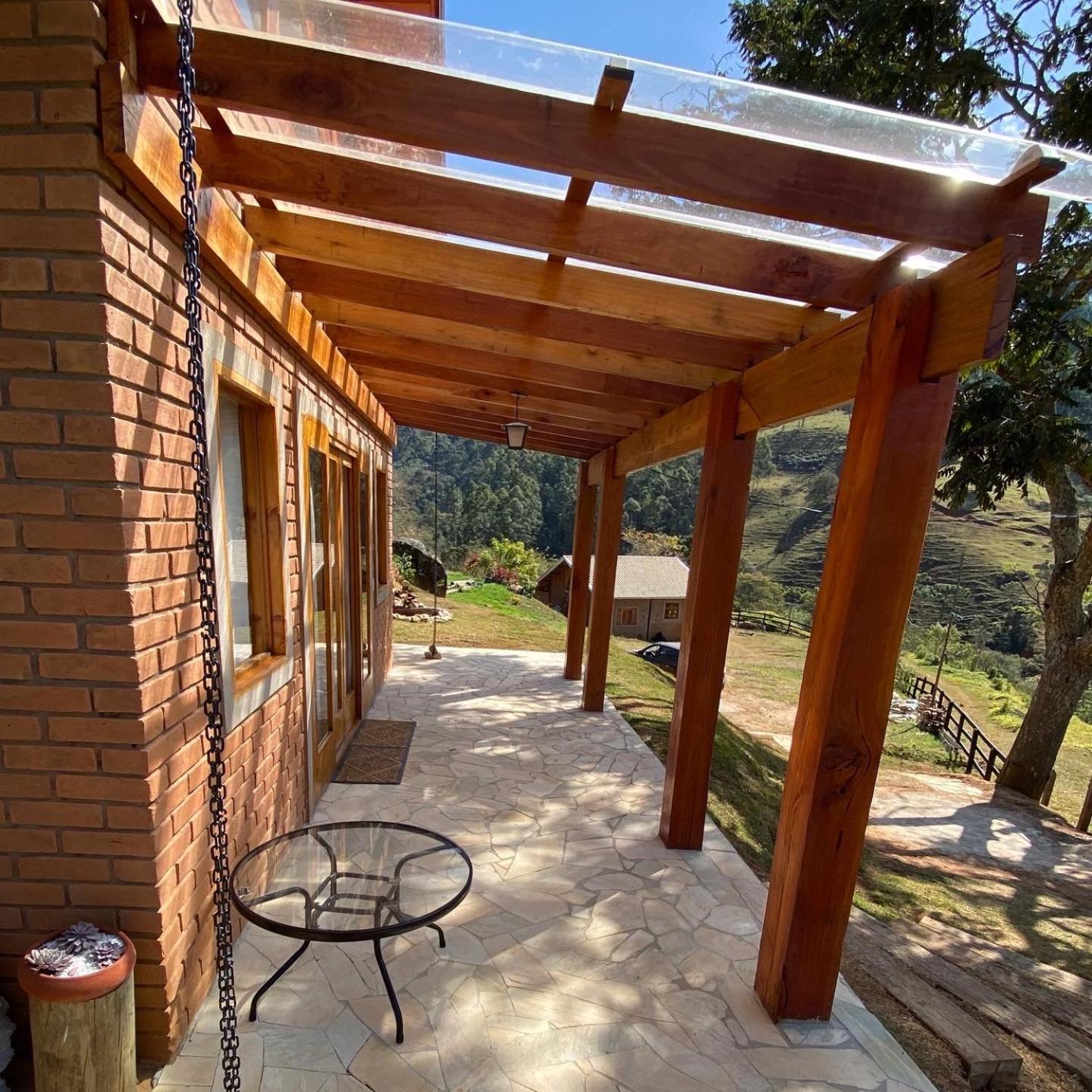 Chalé Jacarandá - Hidro - Café da manhã