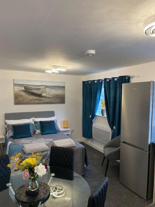 Luxury Town Center Studio Stevenage
