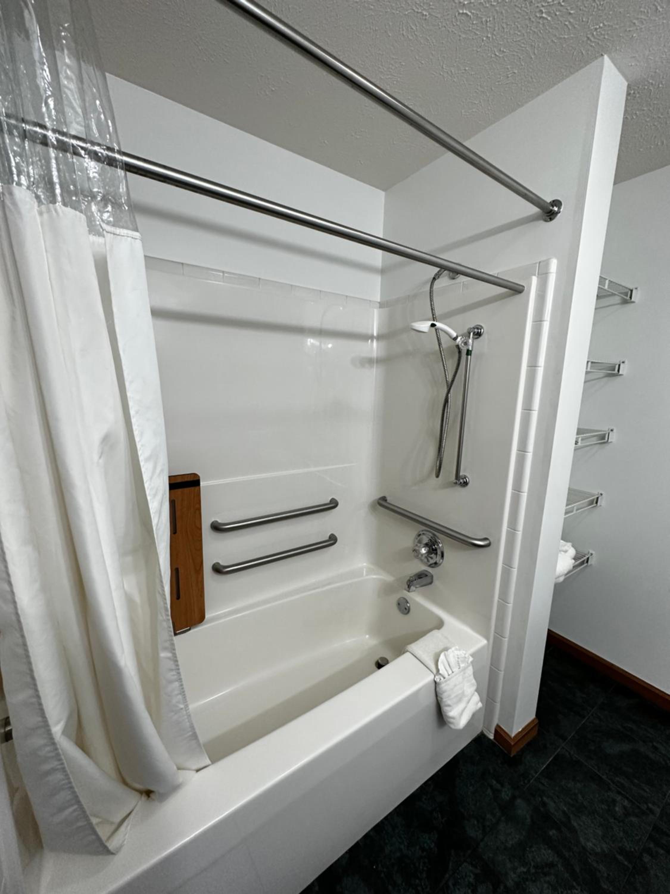 Attica Inn - Property Image 50