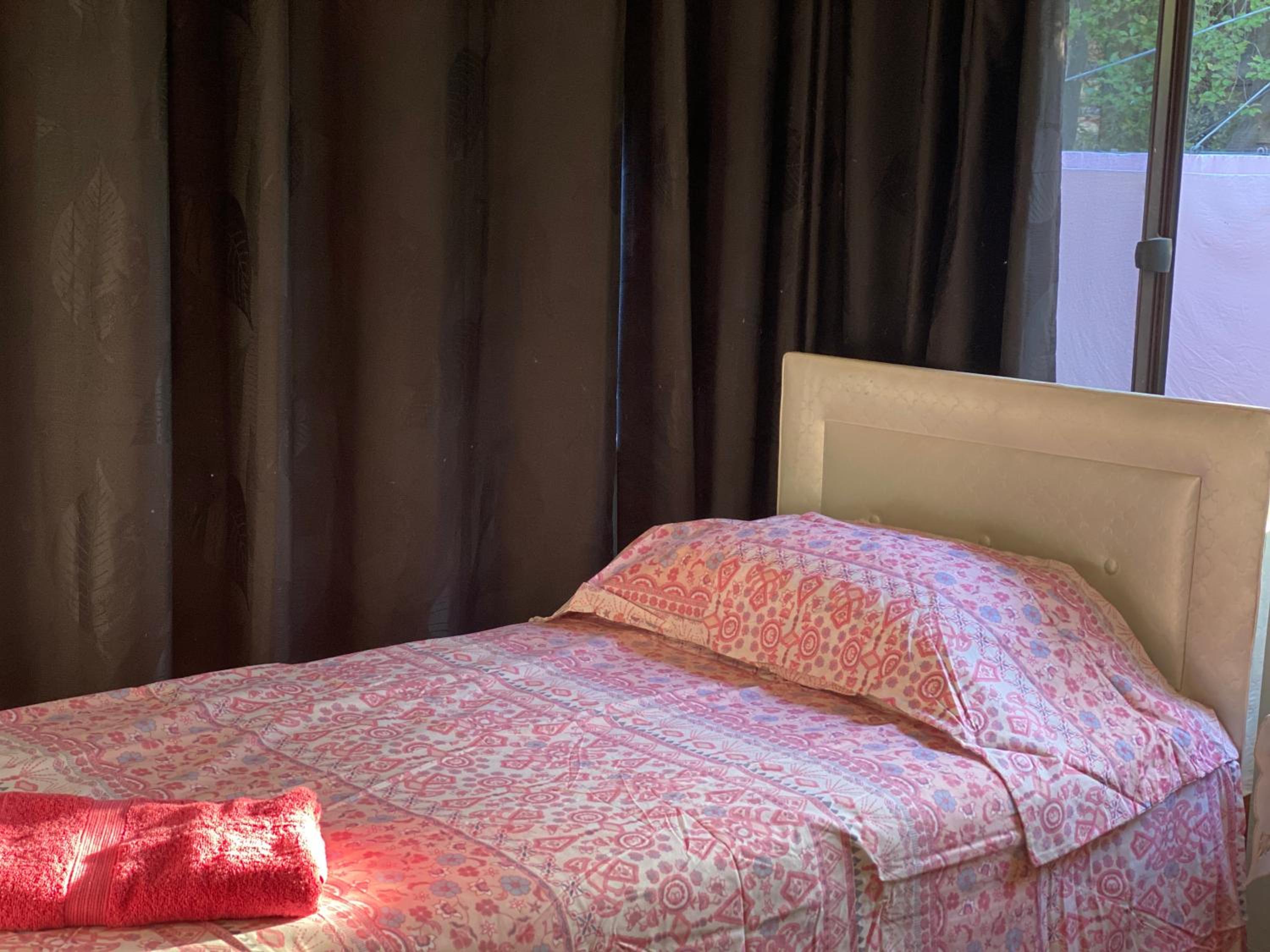 6 Beds-Whole House with 4 bedrooms -Stawell - share accommodation - 3 rooms for 5 gusts are available