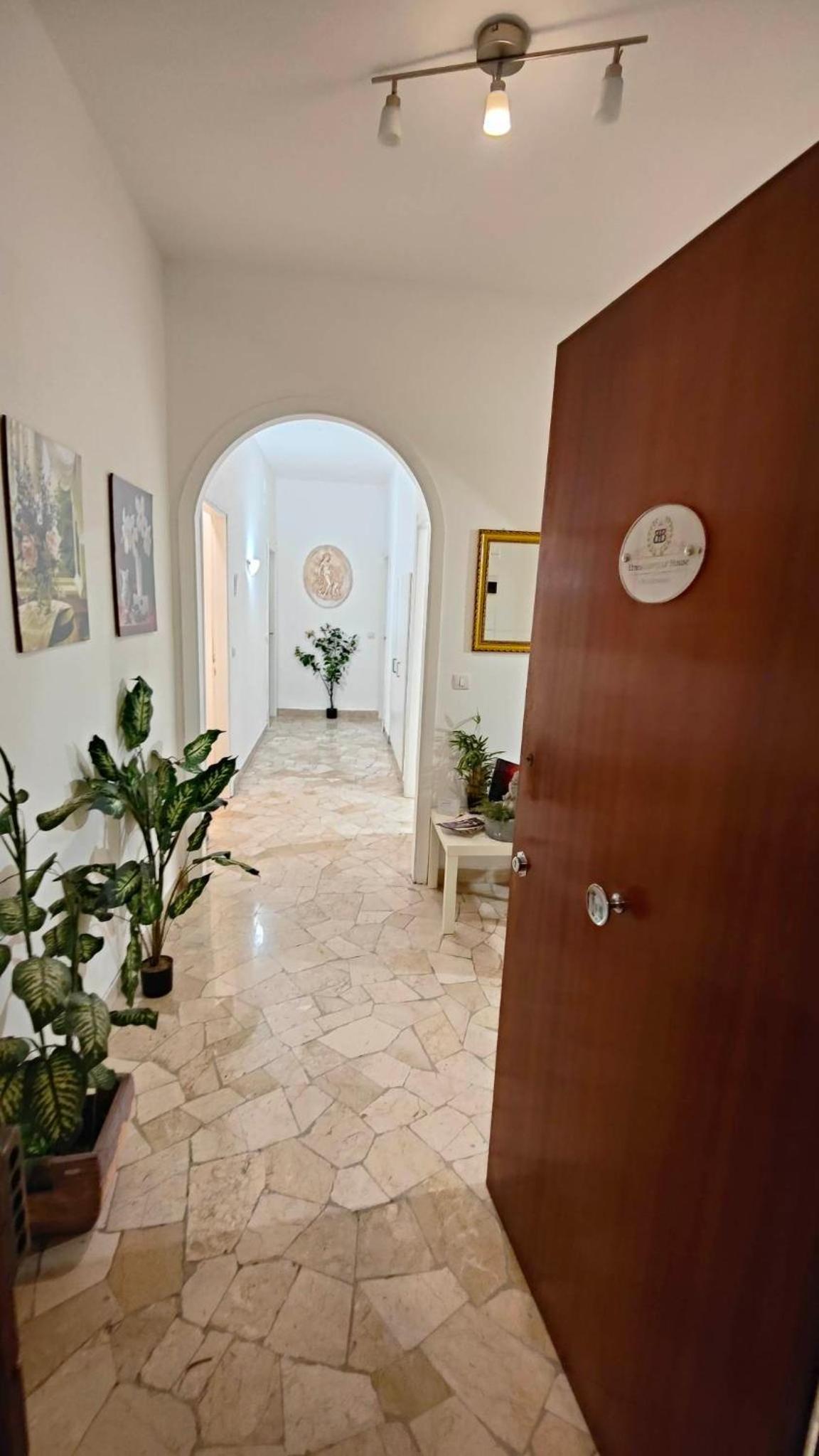 Etnea Glamour House