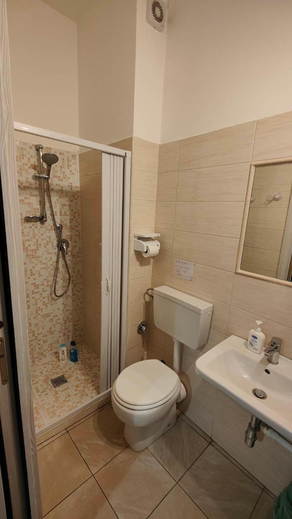 Etnea Glamour House