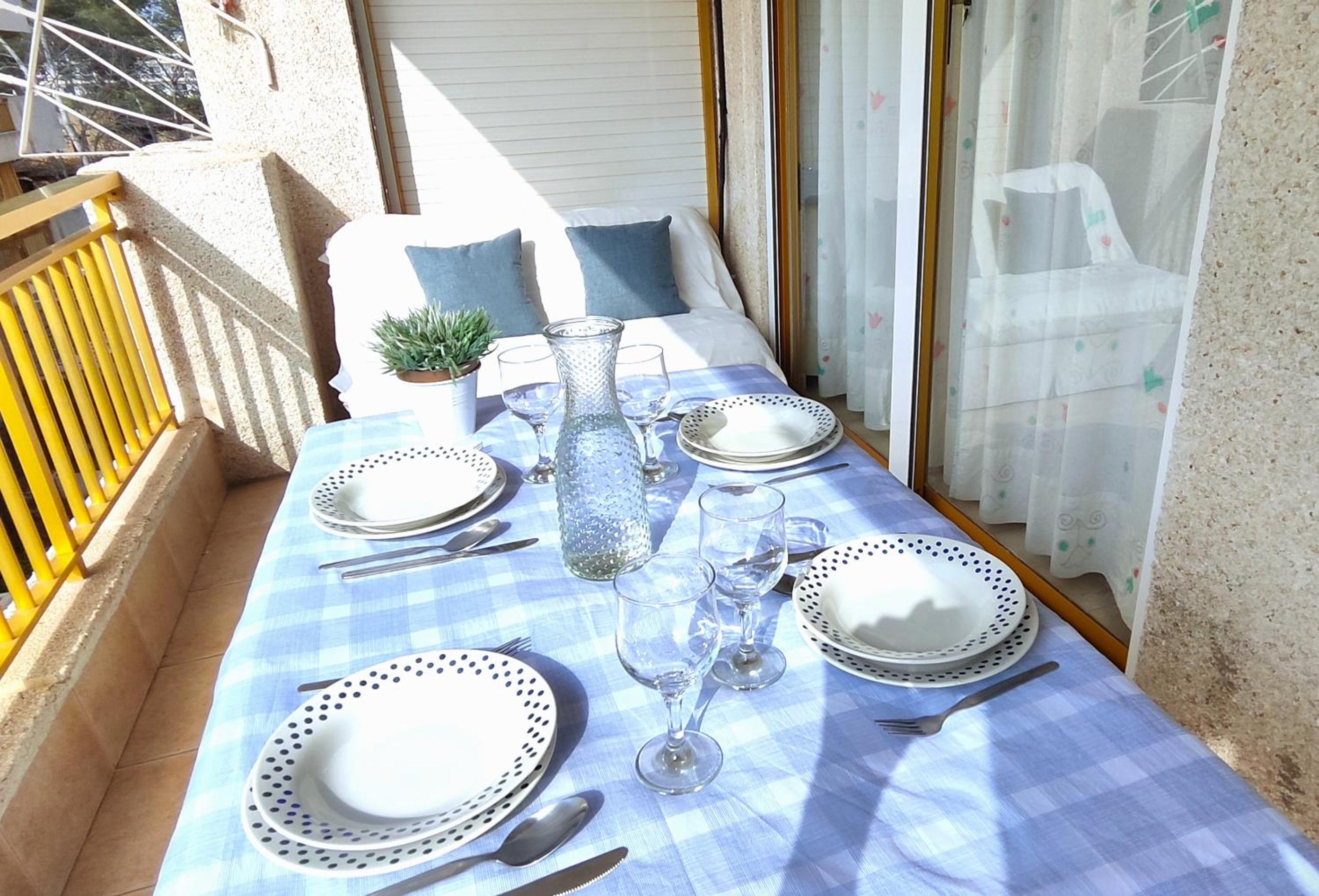 Luminoso apartamento en SALOU con TERRAZA y PARQUE INFANTIL IDEAL FAMILIAS