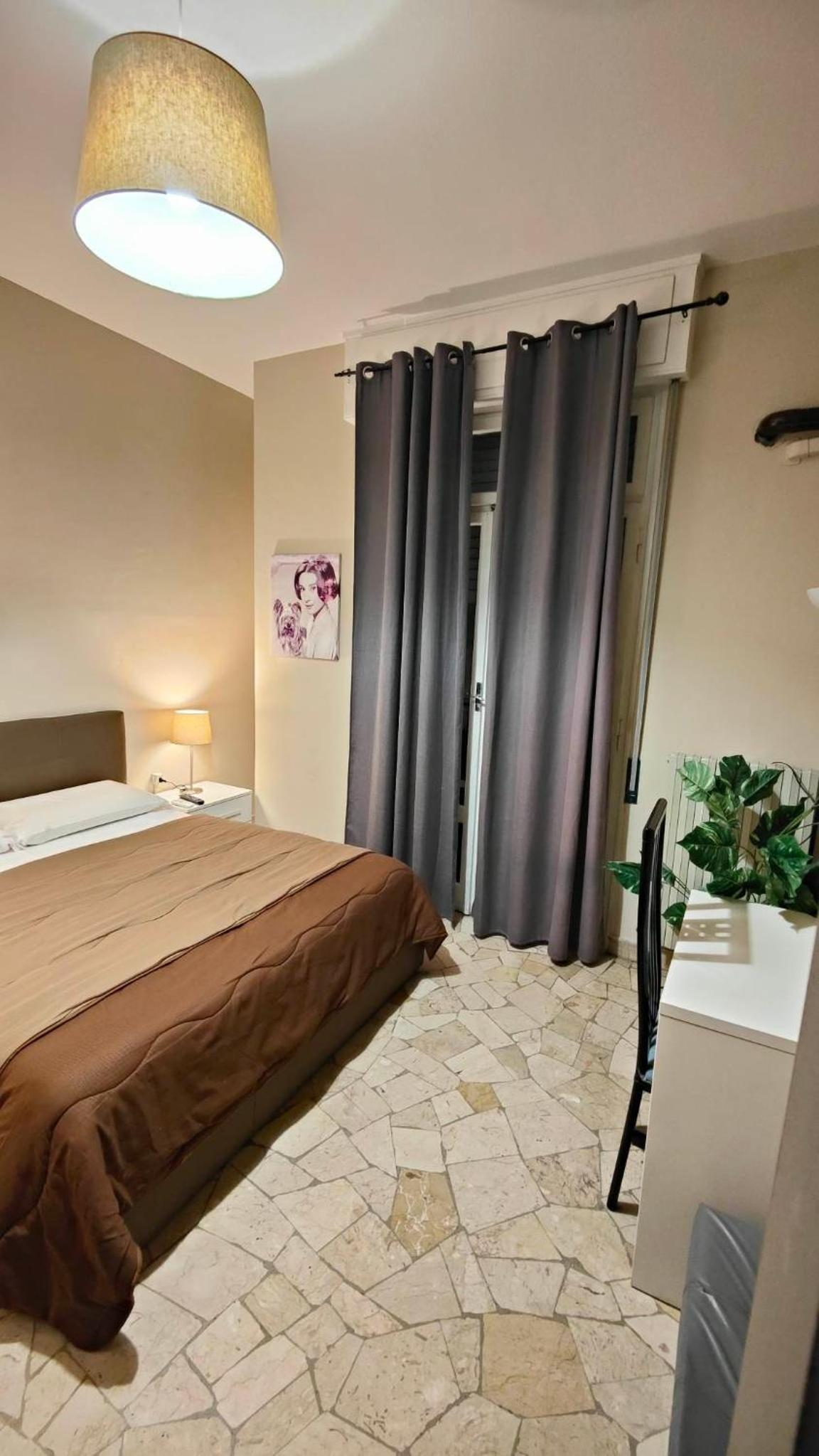 Etnea Glamour House