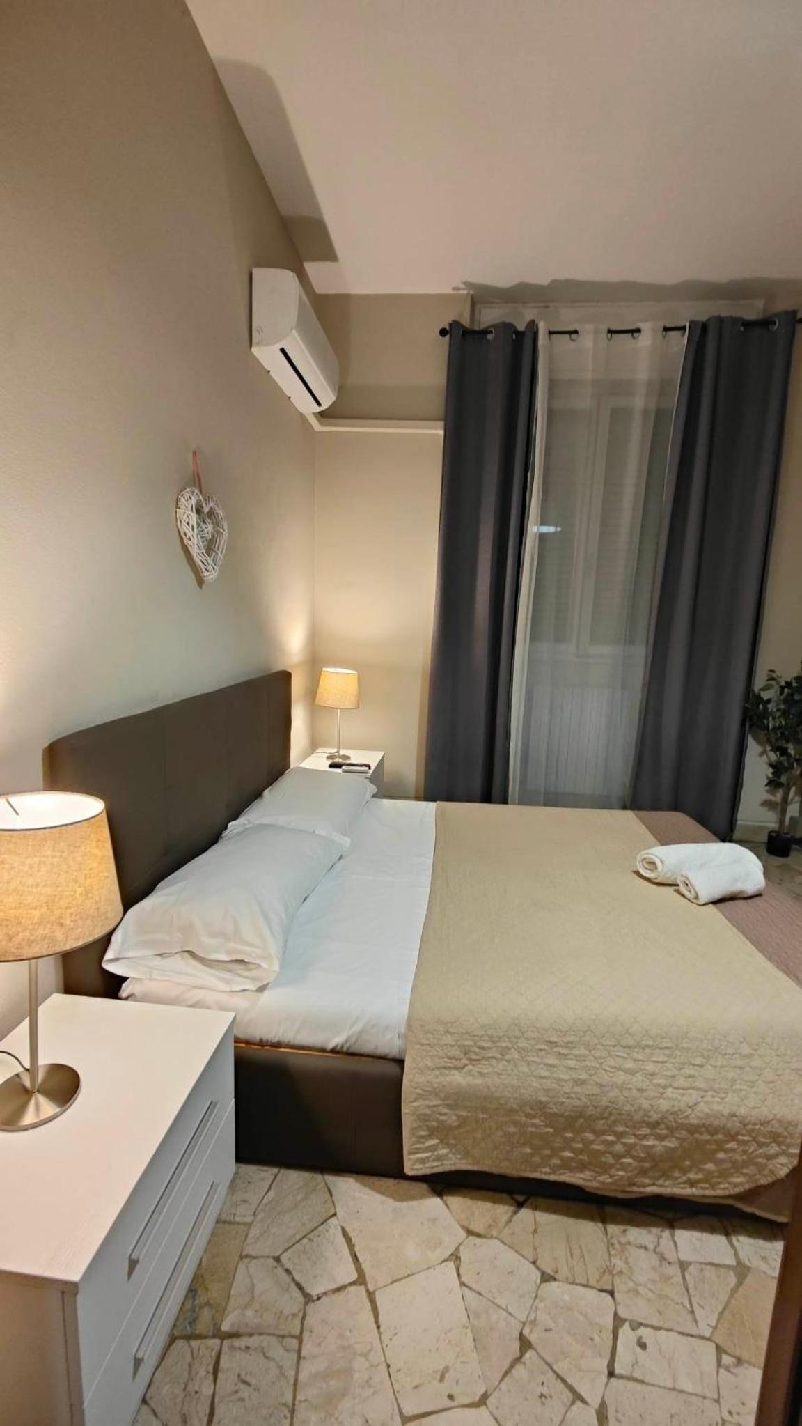 Etnea Glamour House