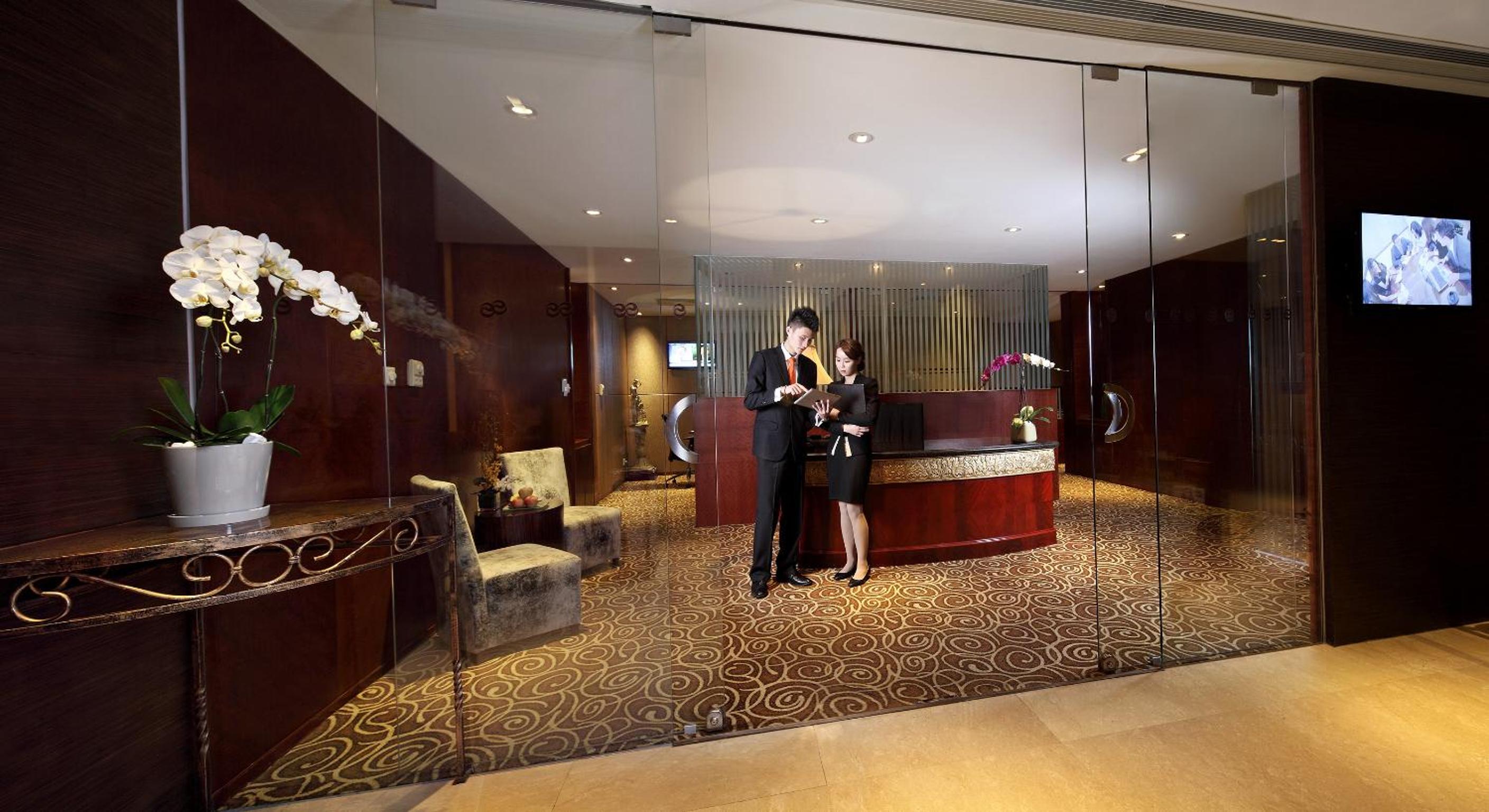 The Eton Hotel Shanghai photo 3