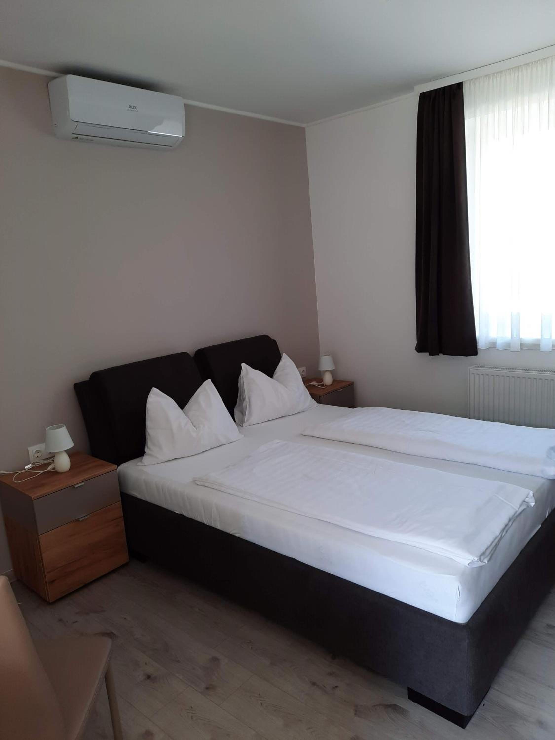 Silver Boglár Apartman view 5