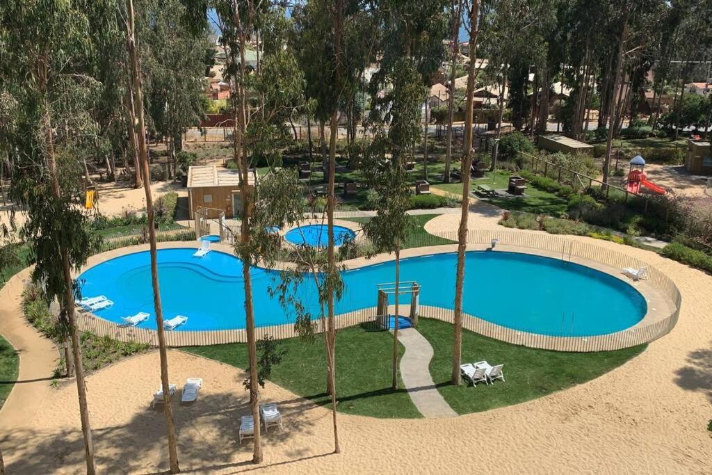Hermoso! Costa Algarrobo, combina playa y bosque