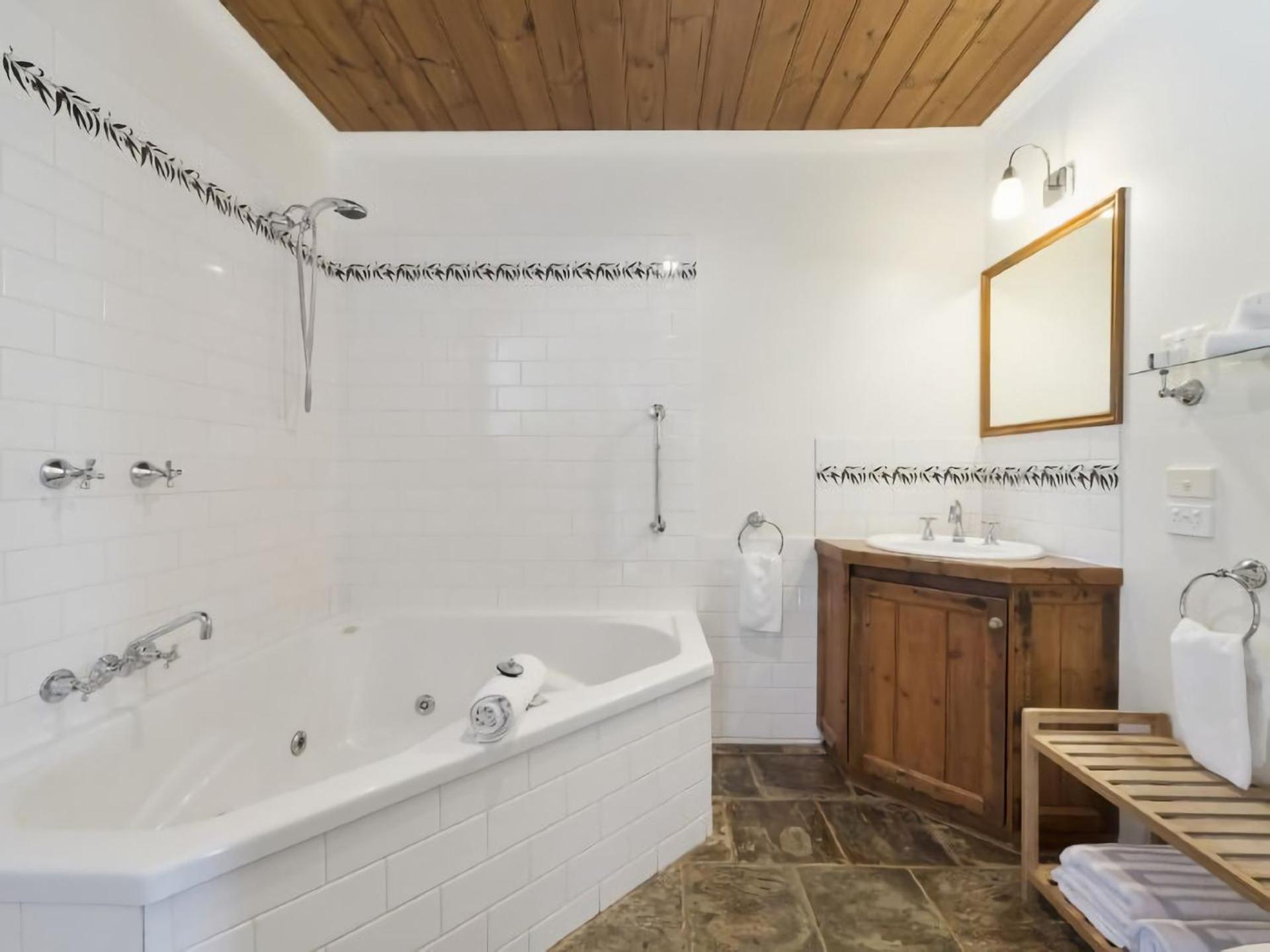 Triplet Cottage #8