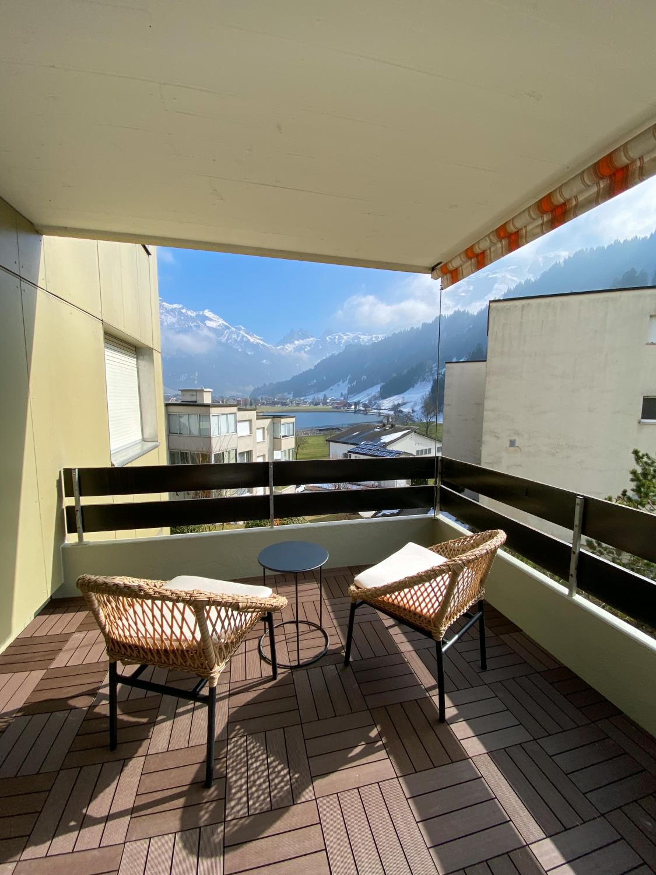 Wunderstay Alpine 203 Chic Studio with Balcony, Mountain and Lake view
