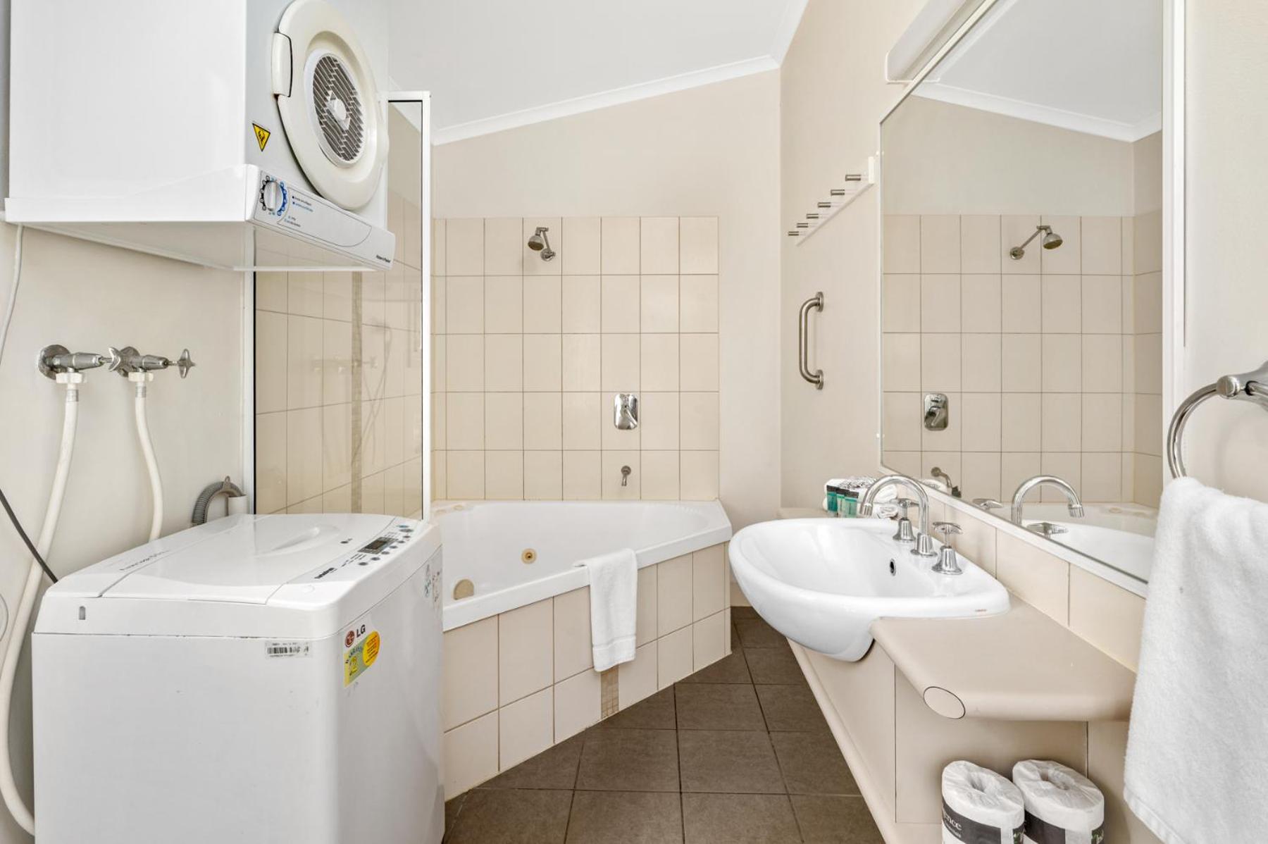 Koala Shores Holiday Park
