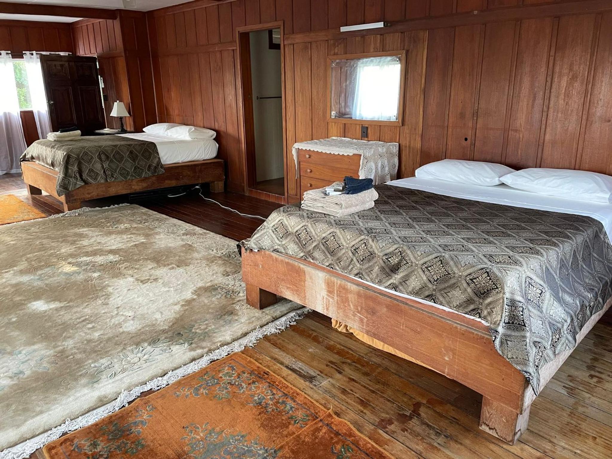 Oceania House Hotel
