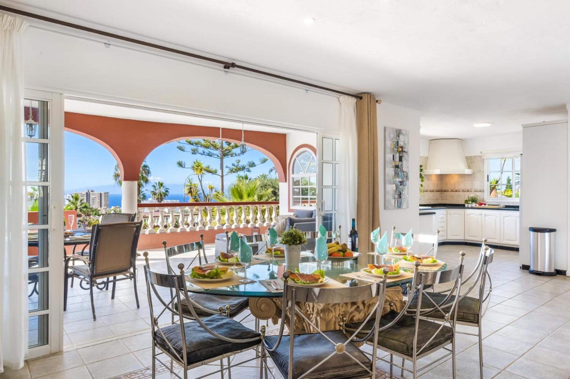 Villa Oleada by Villa Plus