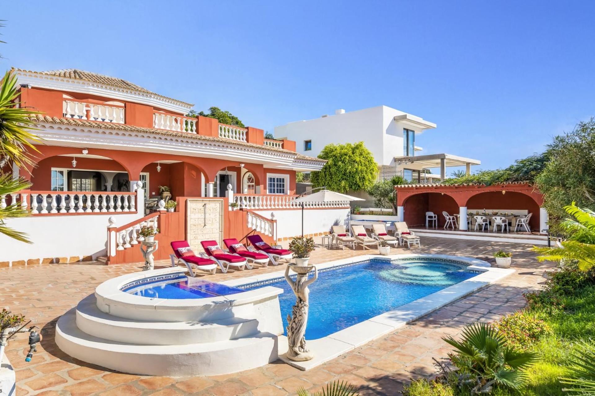 Villa Oleada by Villa Plus