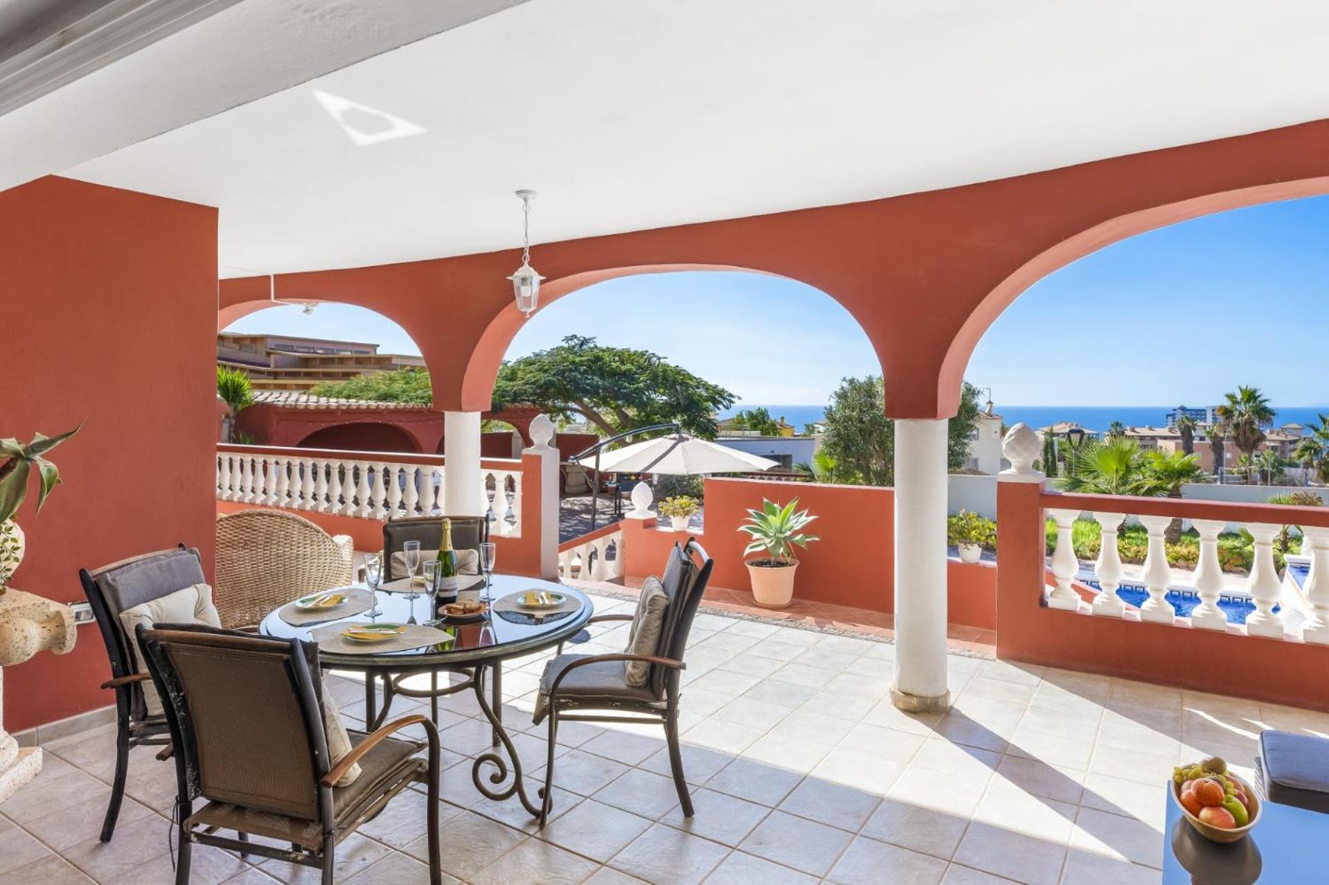 Villa Oleada by Villa Plus
