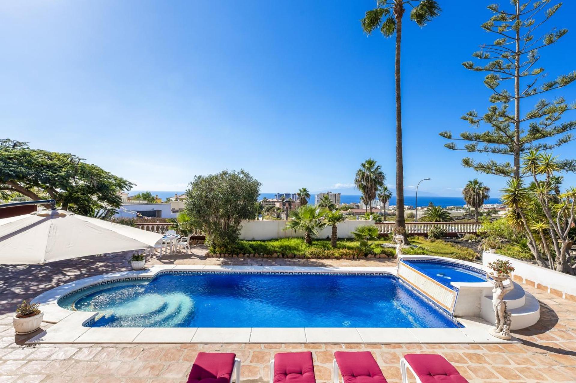 Villa Oleada by Villa Plus