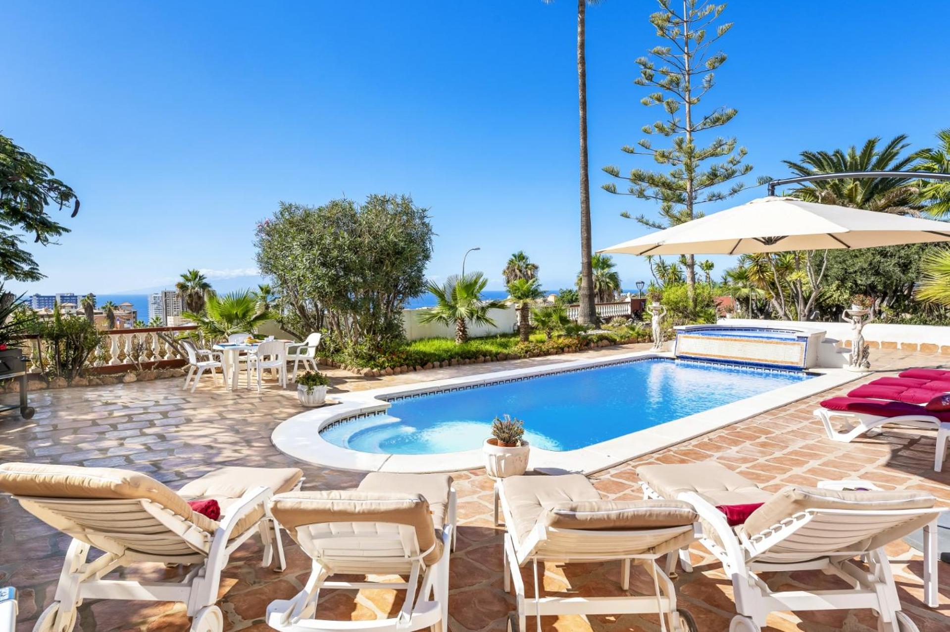 Villa Oleada by Villa Plus