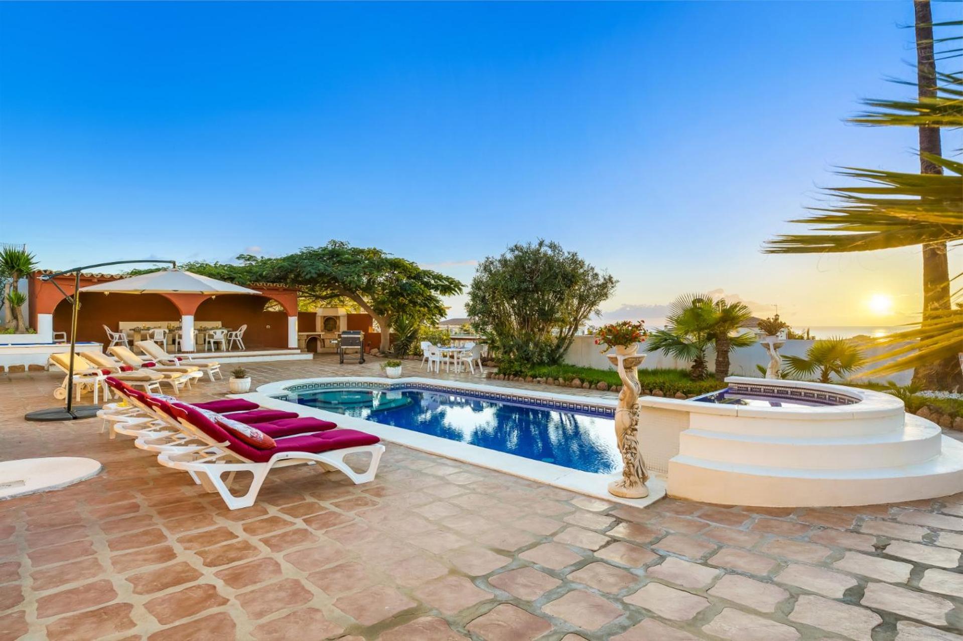 Villa Oleada by Villa Plus