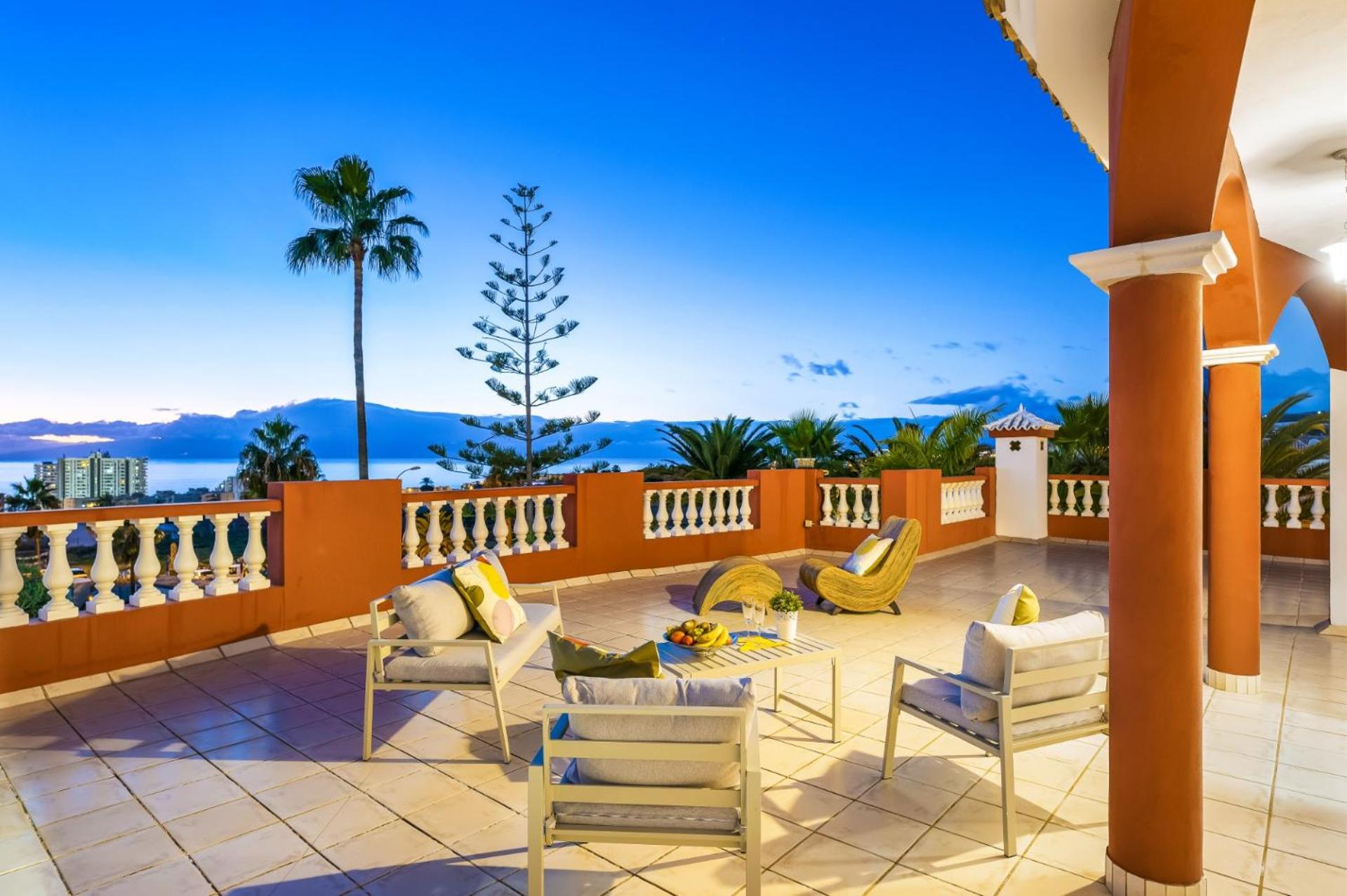 Villa Oleada by Villa Plus