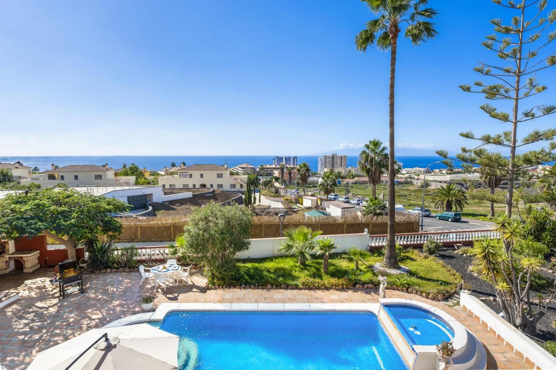 Villa Oleada by Villa Plus