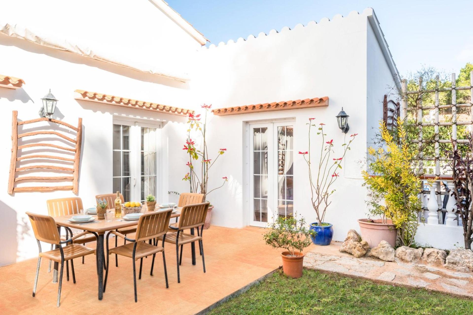 Villa Tamyan by Villa Plus