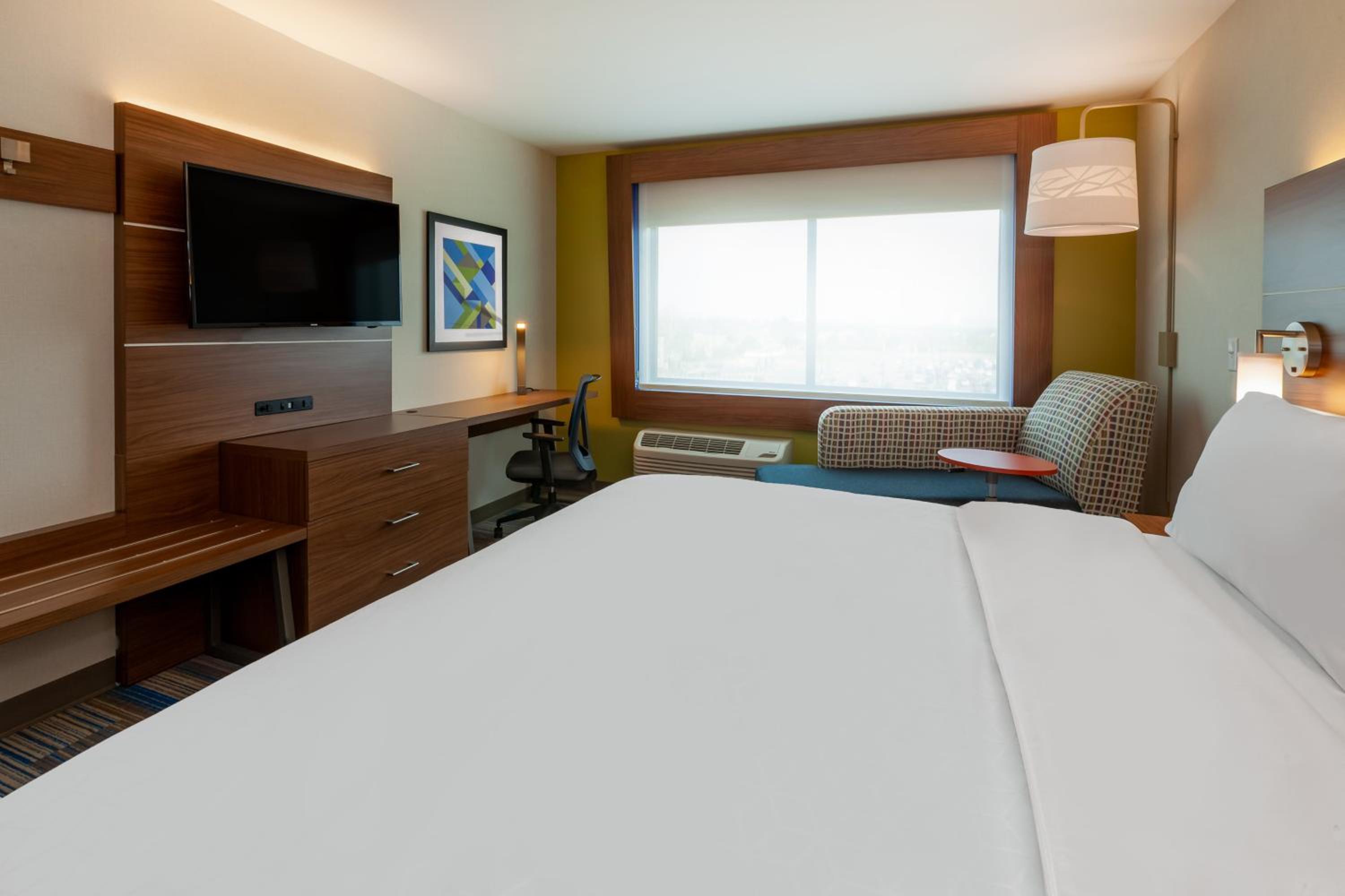 Brunswick Vacations - Holiday Inn Express Suites Brunswick-Harpers Ferry Area, an IHG Hotel - Property Image 37