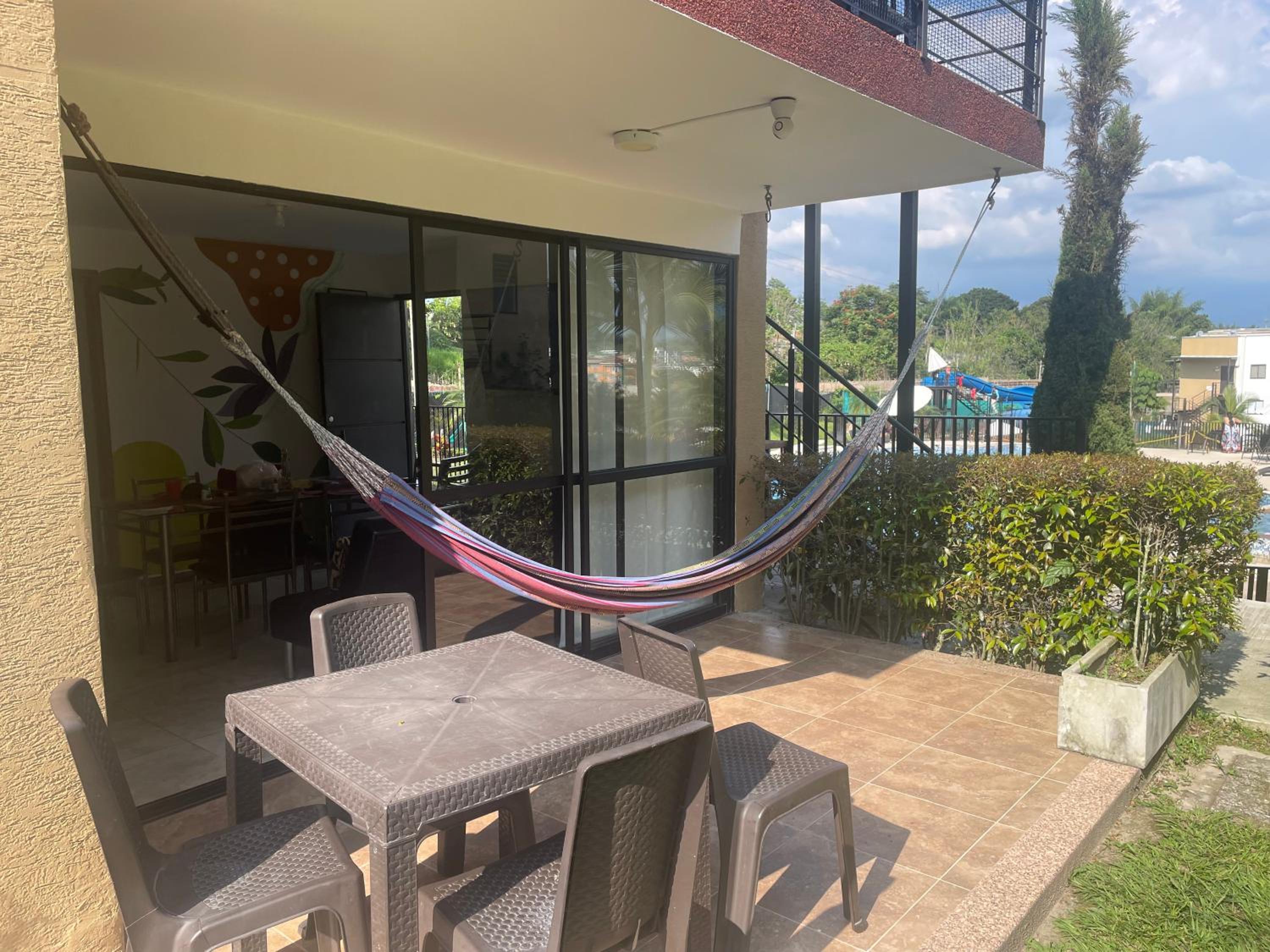 Alojamiento con piscina en el eje cafetero