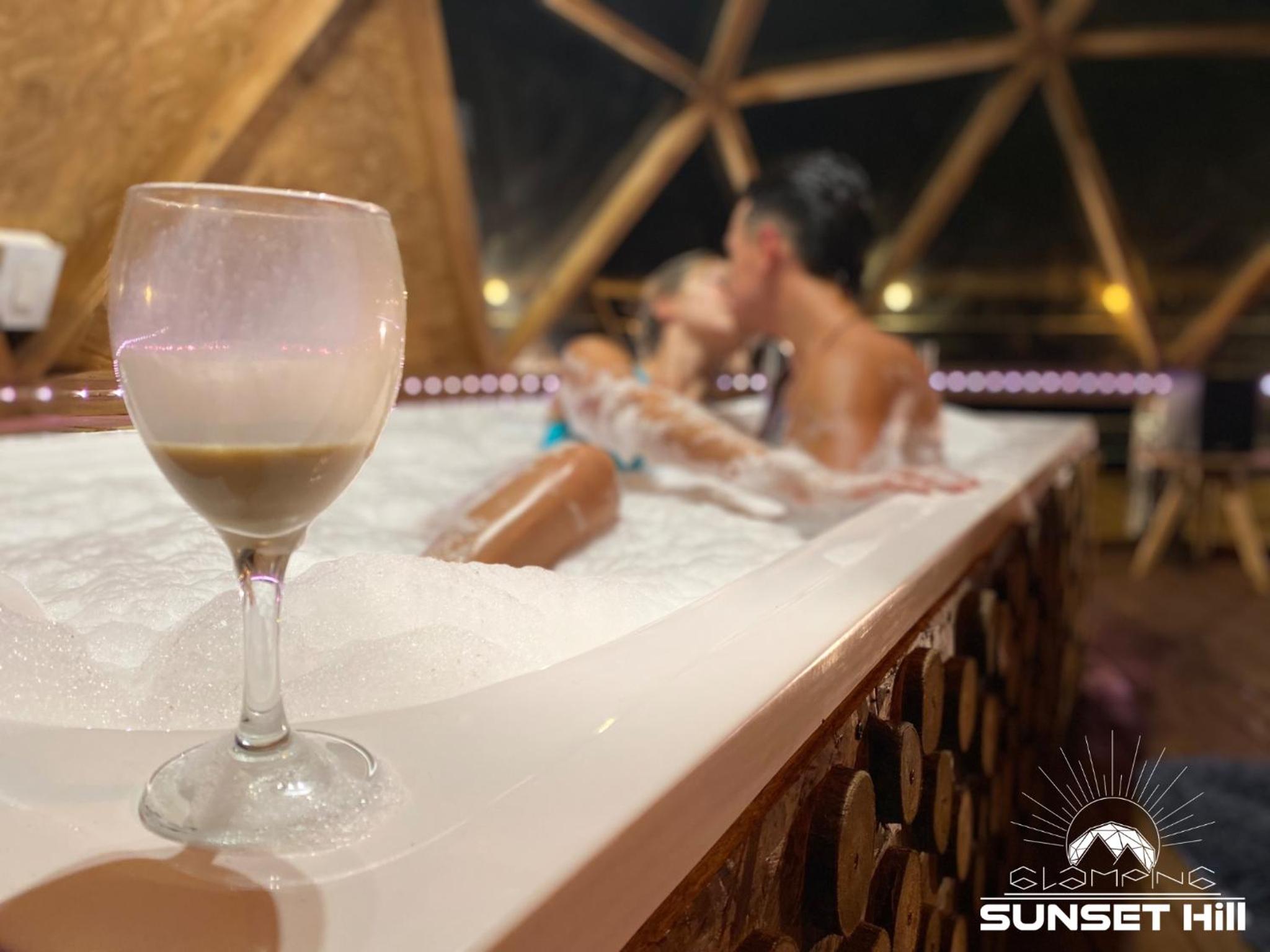 Glamping Sunset Hill Salamina-Caldas