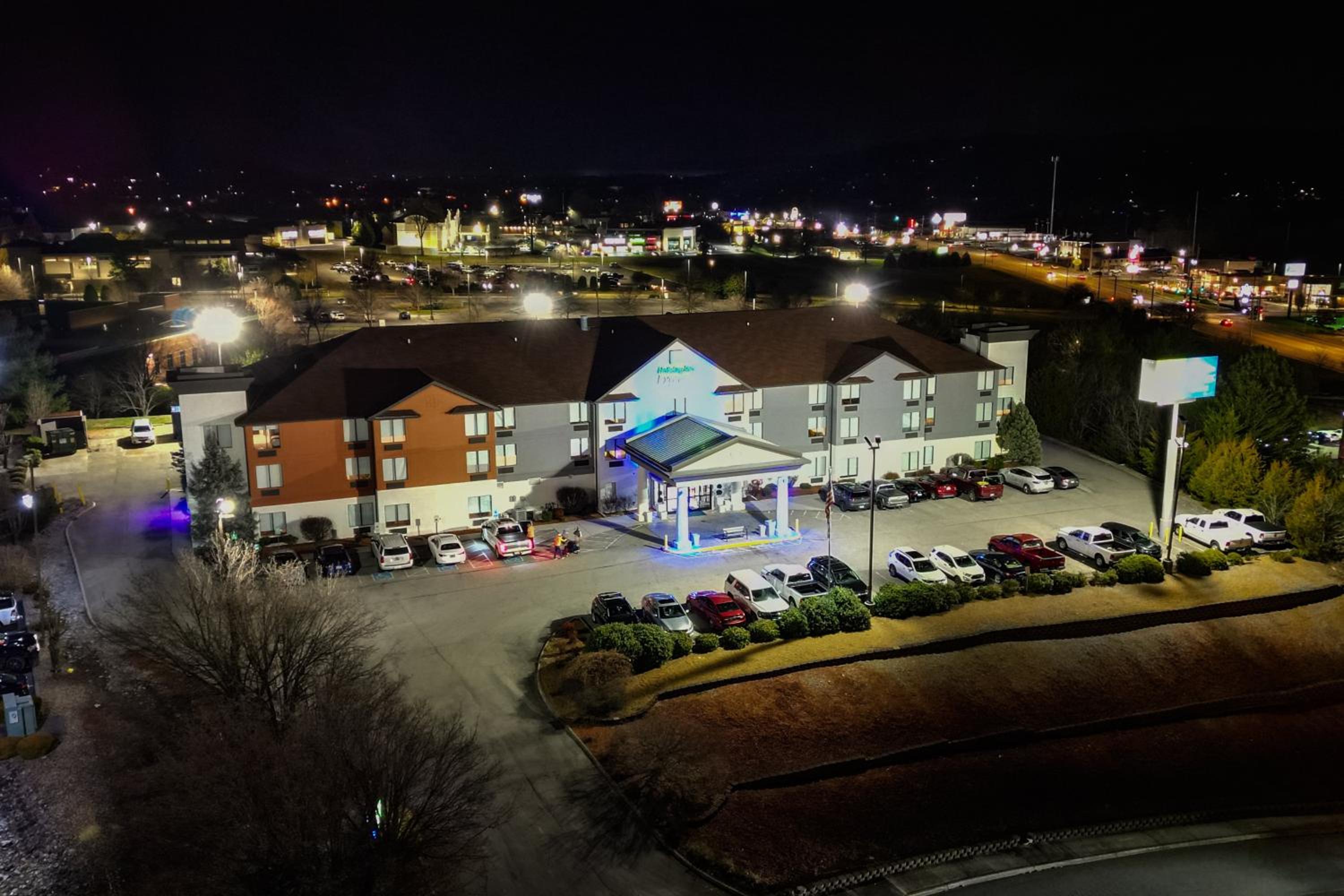 Hotel Holiday Inn Express & Suites Knoxville-north-i-75 Exit 112 By Ihg