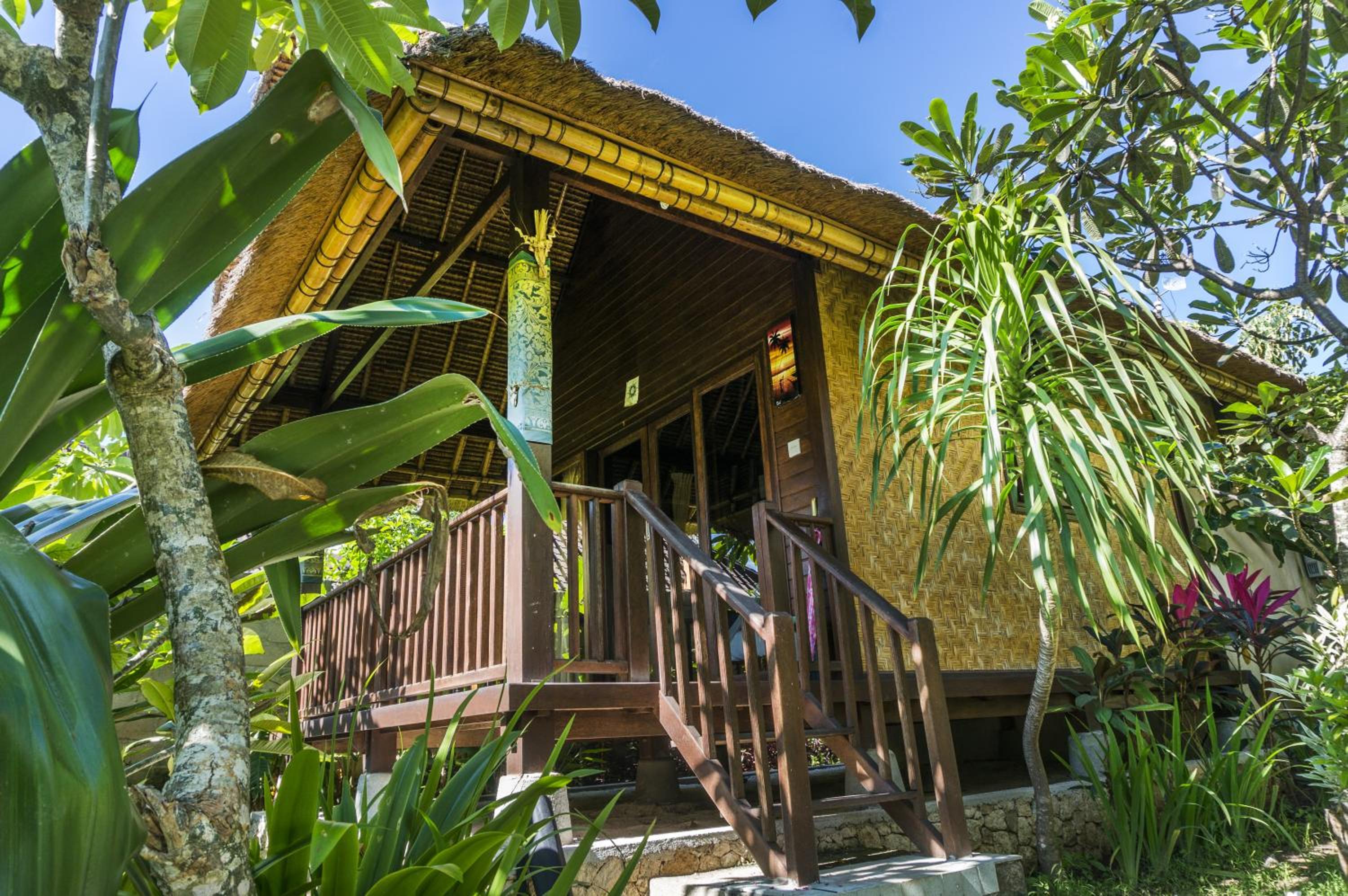 Nanuk's Bungalows