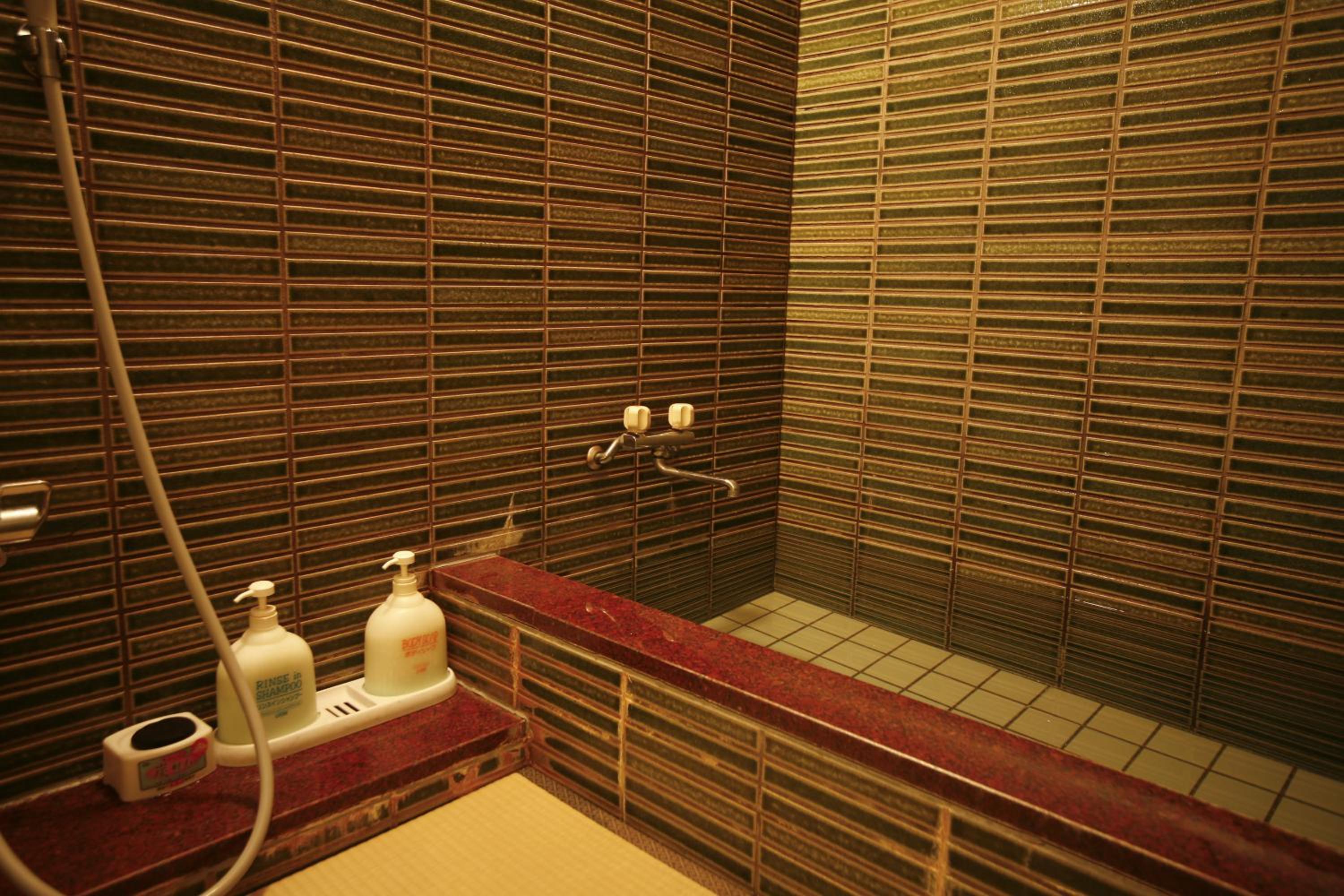 Sennennoyu Koman