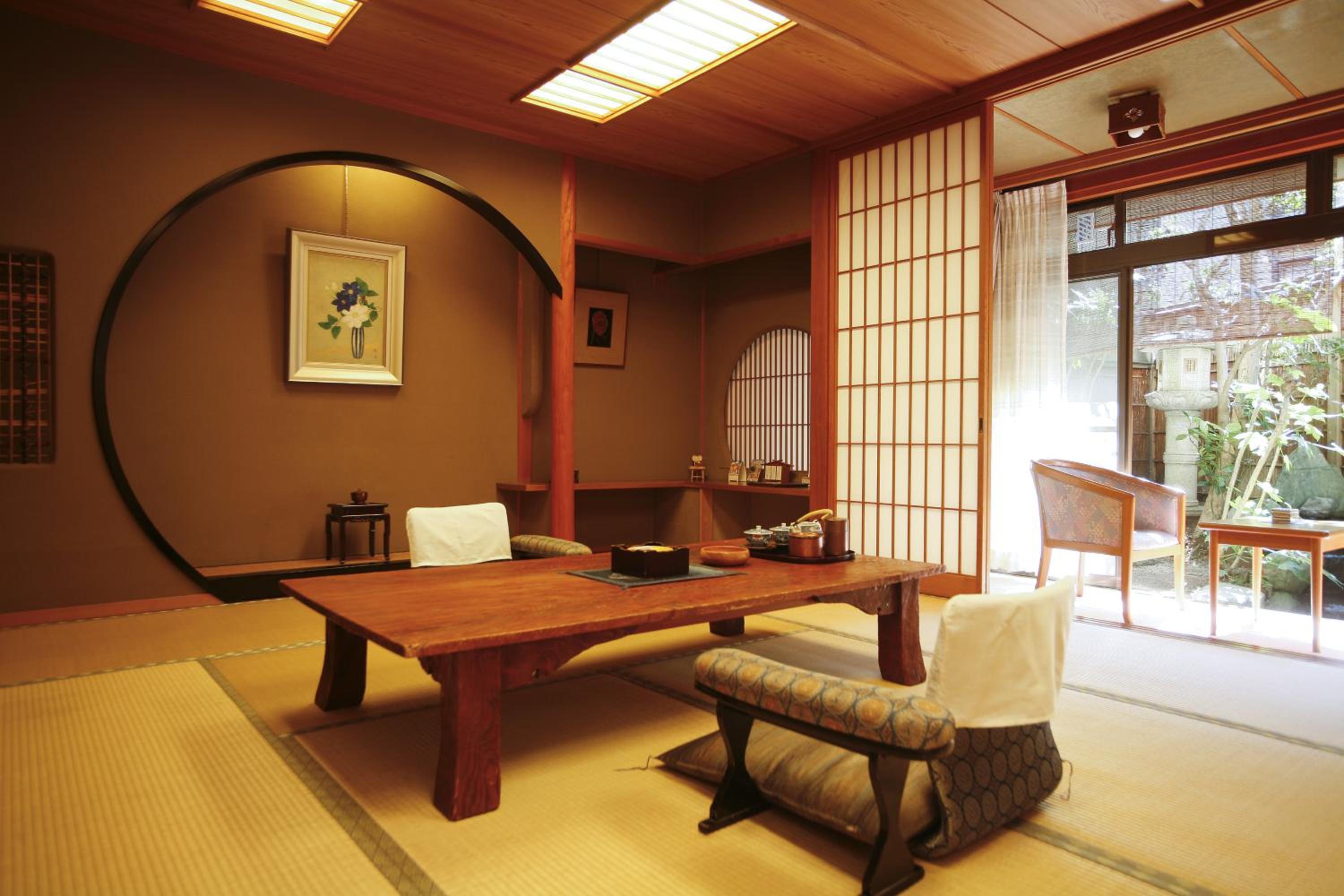 Sennennoyu Koman