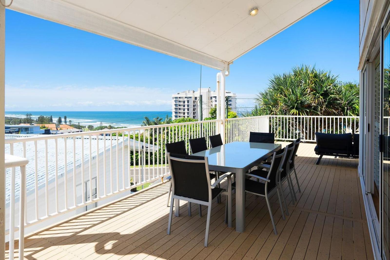 The White House - Spectacular Ocean Views, WiFi, Central Coolum