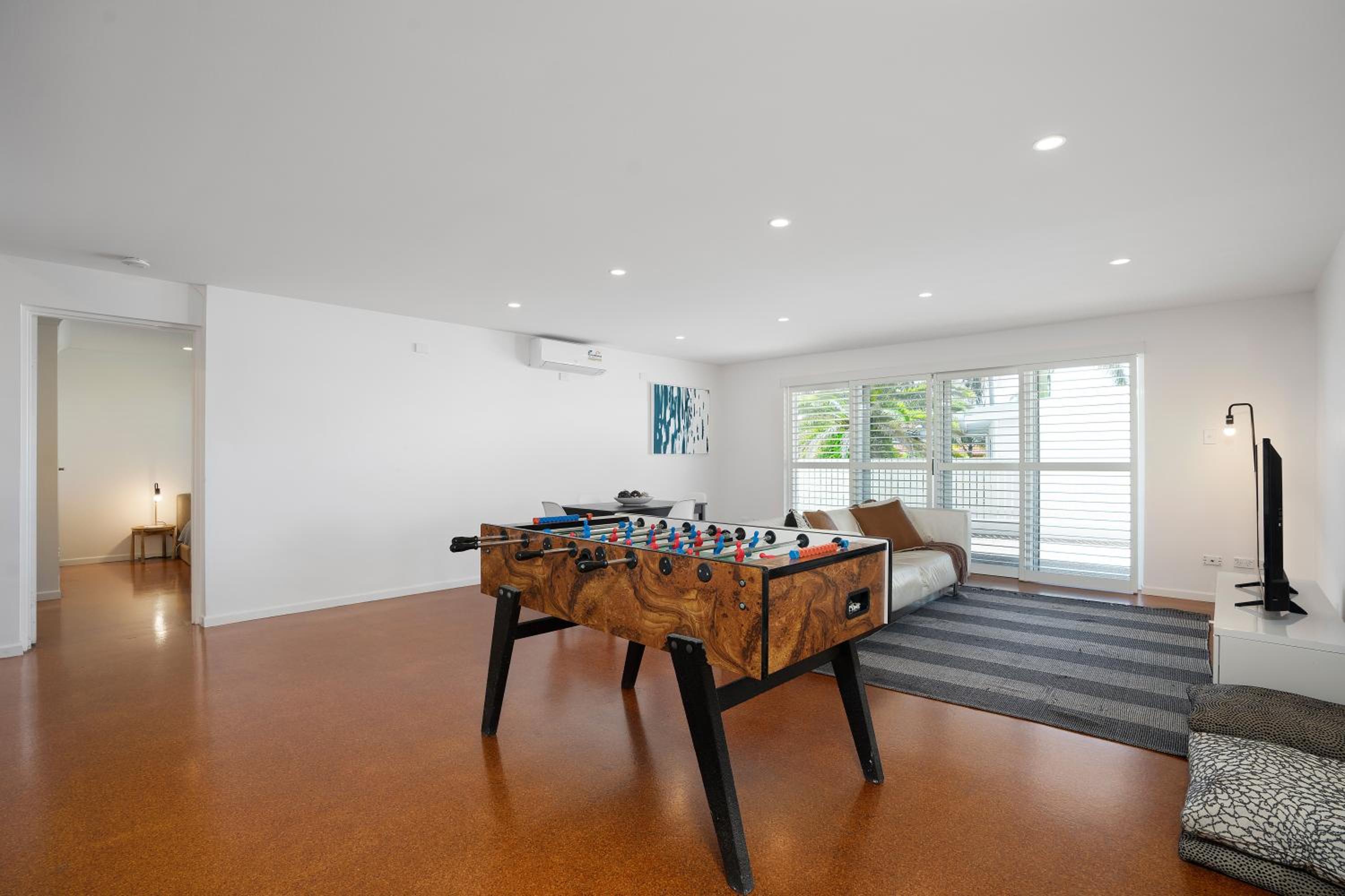 The White House - Spectacular Ocean Views, WiFi, Central Coolum