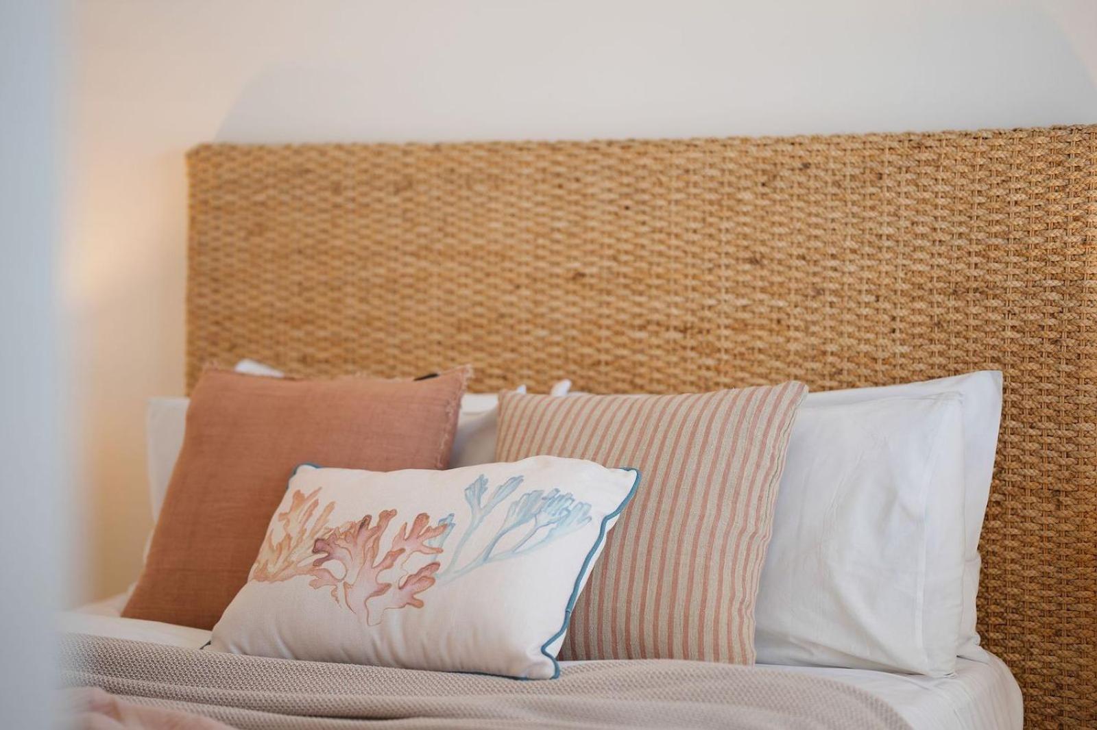 The White House - Spectacular Ocean Views, WiFi, Central Coolum