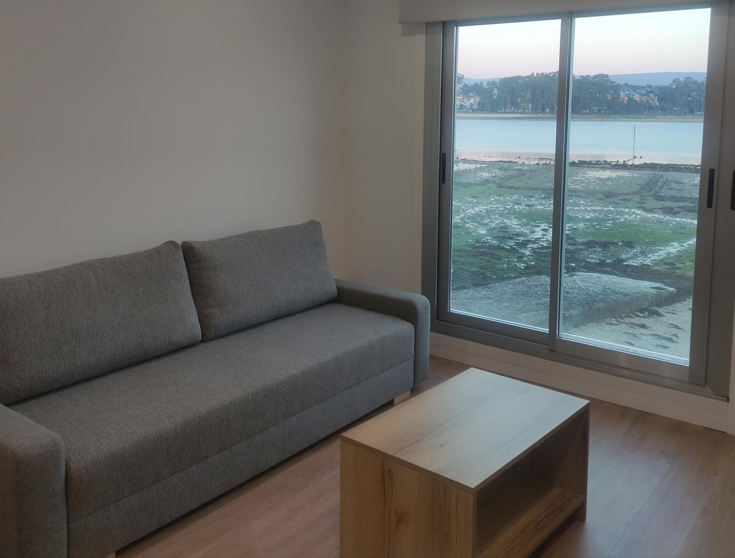 Apartamentos O Grove Awa Bay