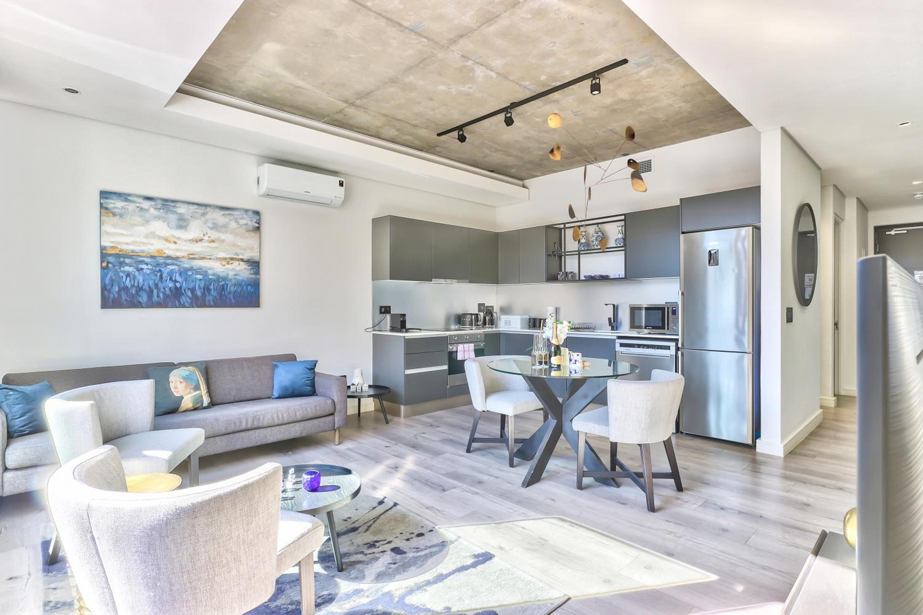 De Waterkant stylish unit no loadshedding view 2