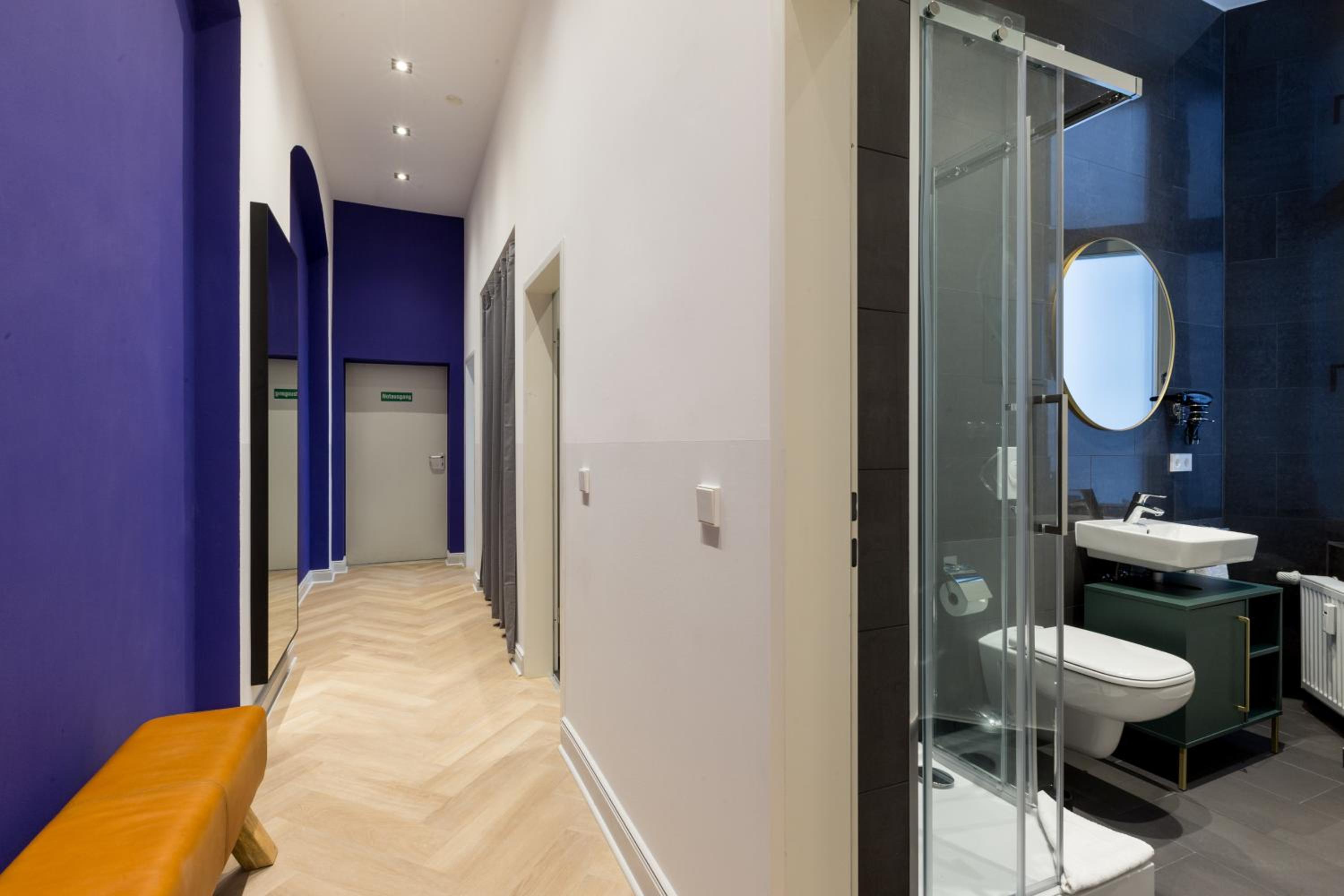 Dilo Apartments 150 sqm Modern Historic Apartments for 12 Guests
