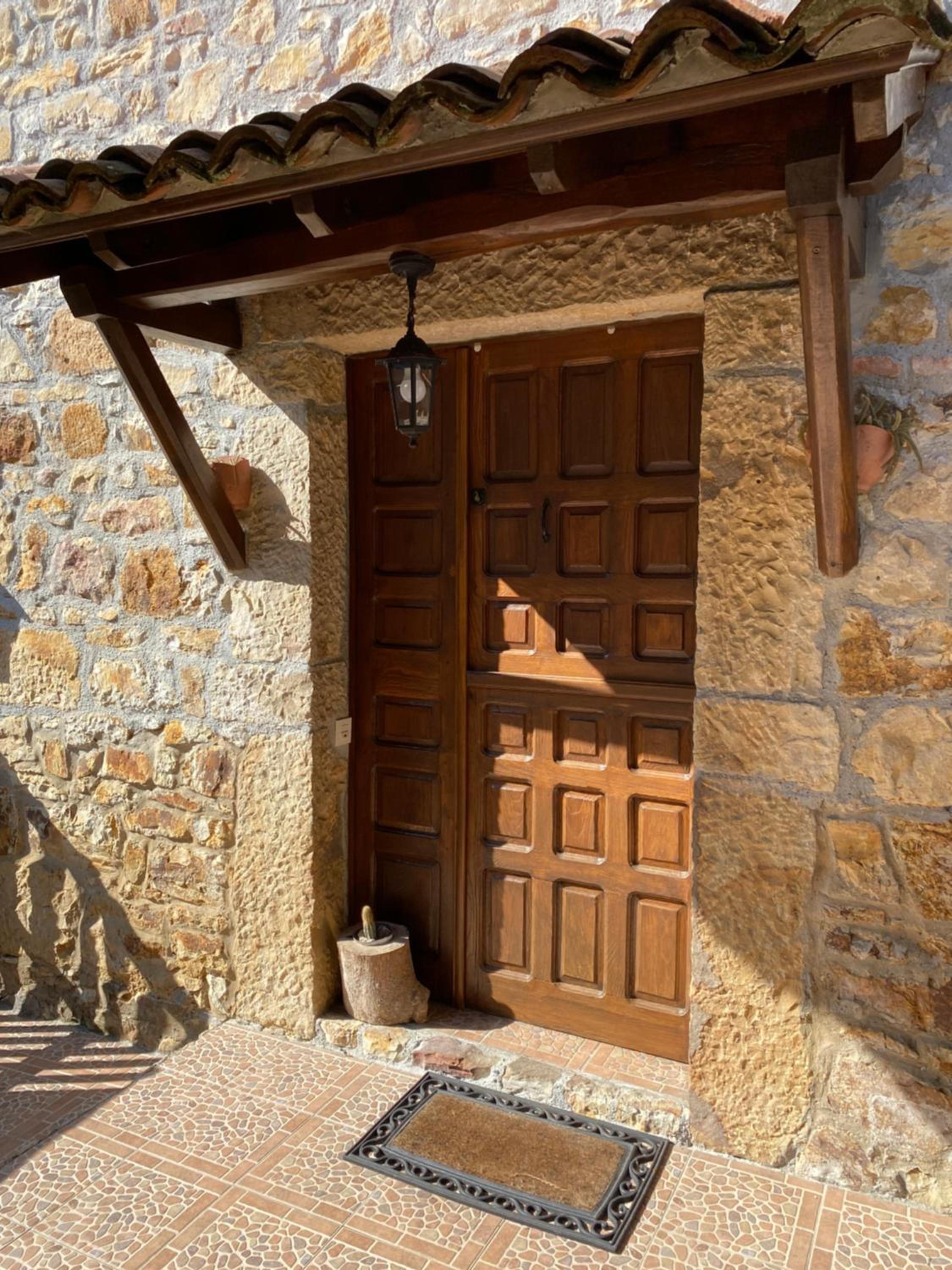 Apartamentos Rurales La Caviana