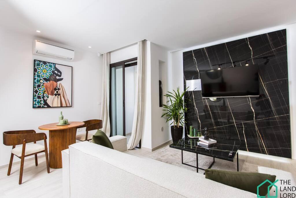 E24 Grand Luxe tout équipé et central view 3