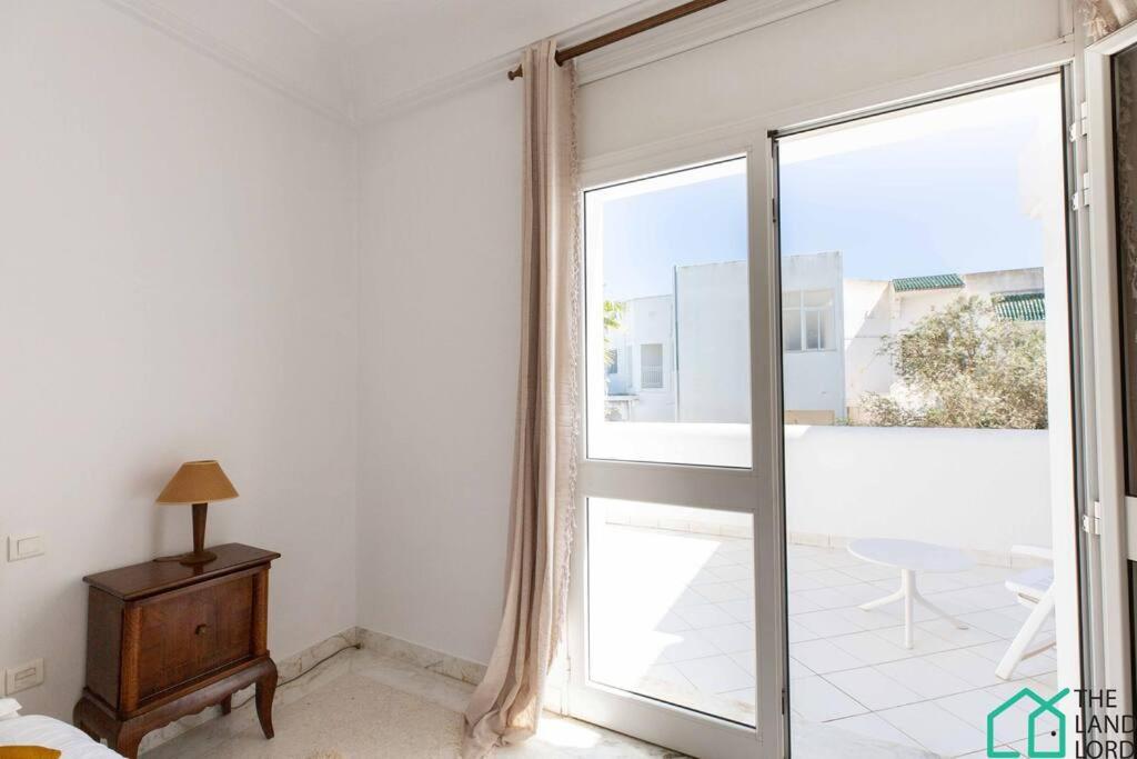 Safran II Apt de charme avec Terrasse à la Marsa