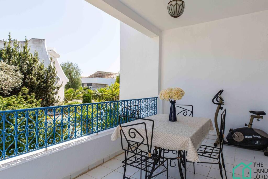 Safran II Apt de charme avec Terrasse à la Marsa