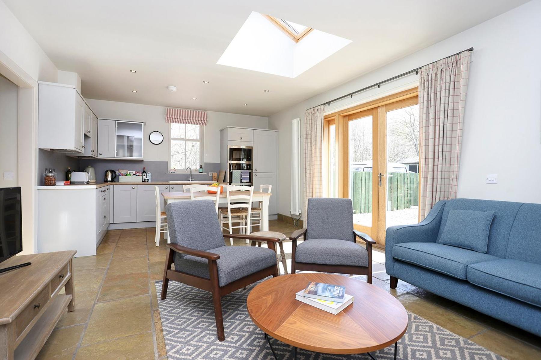 JOIVY The Lodge At Gilmerton House, North Berwick view 2