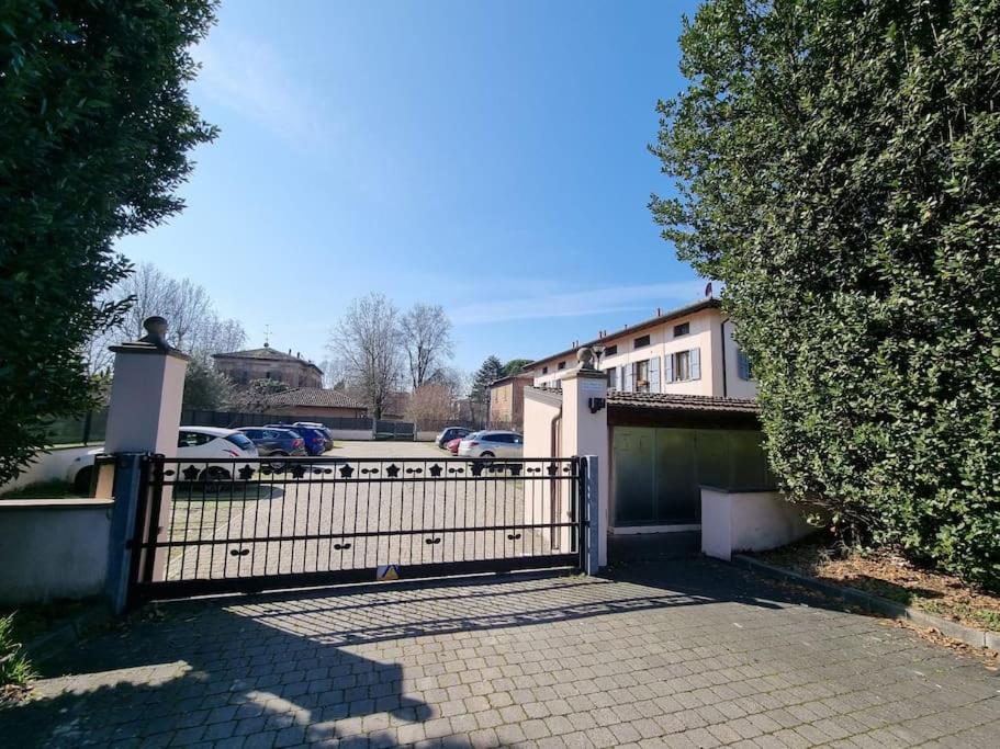 Osvaldo - parcheggio e giardino privato