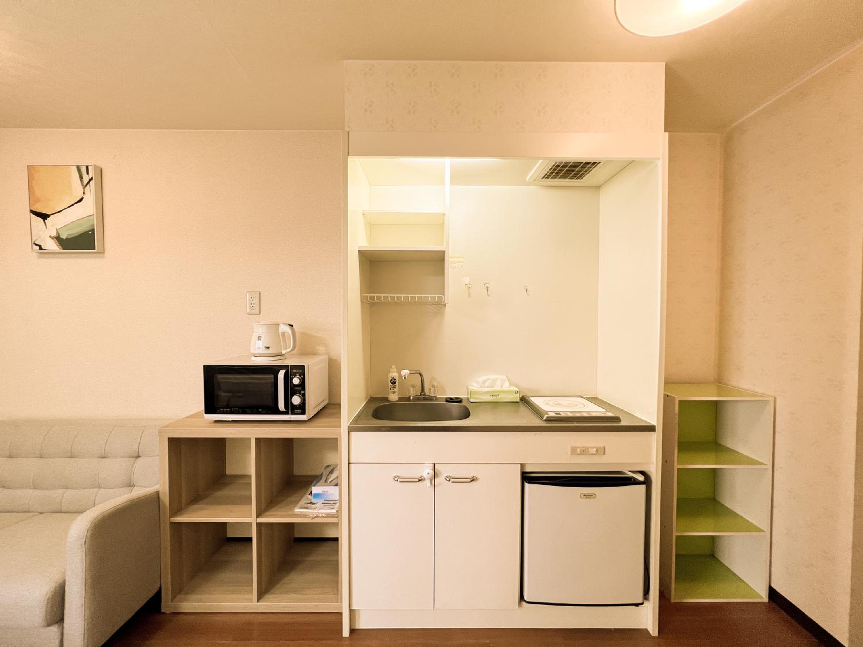 REIWA HOUSE