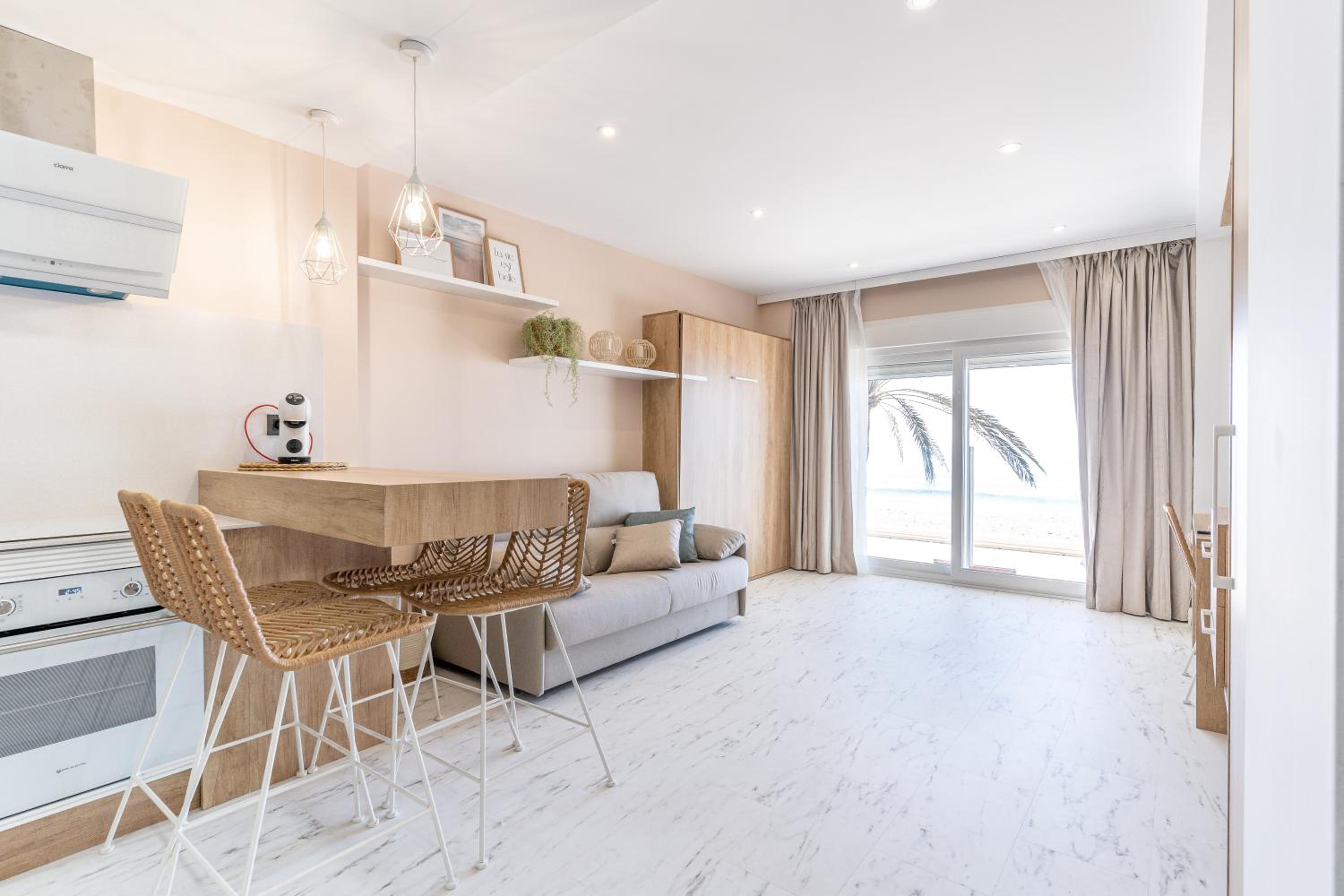 Apartaments Paseo Marítimo by Expoholidays