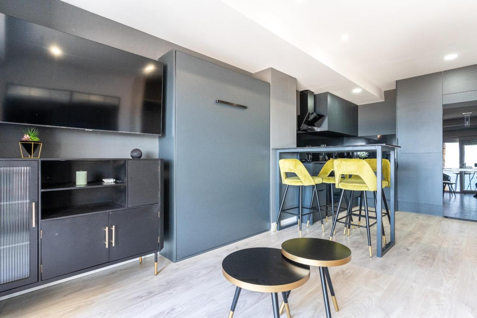 Apartaments Paseo Marítimo by Expoholidays