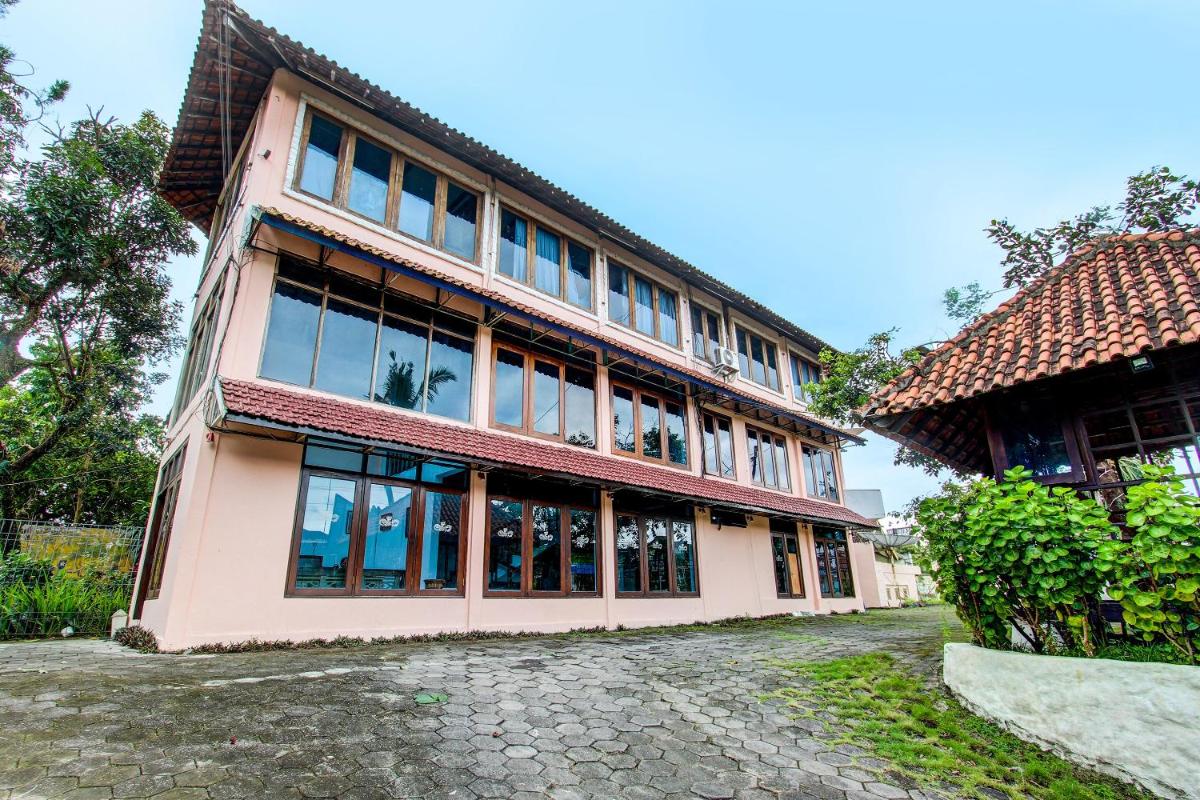 hotel building