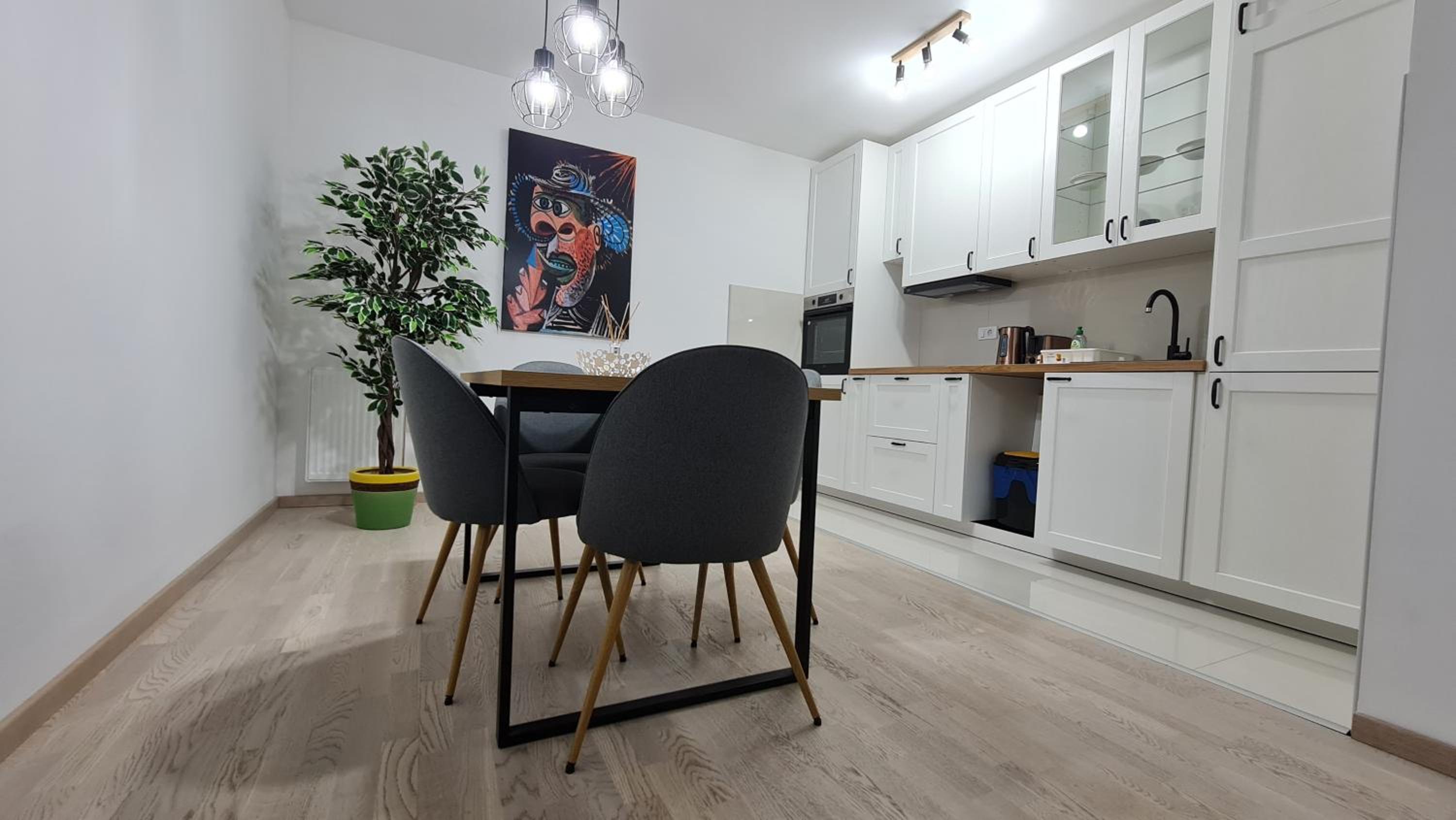 PABLO PICASSO Premium Apartman