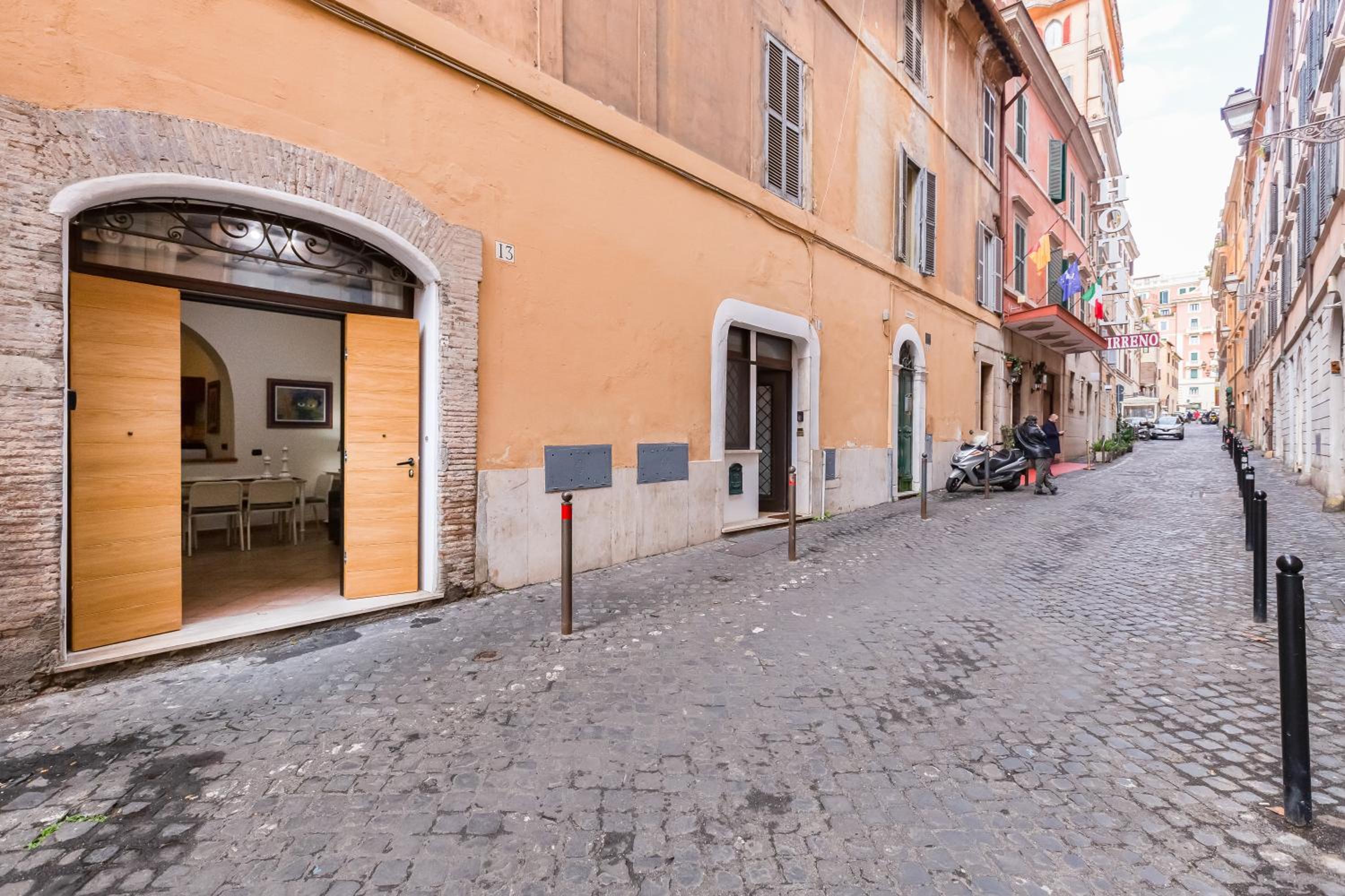 Coliseum Rome Apartments